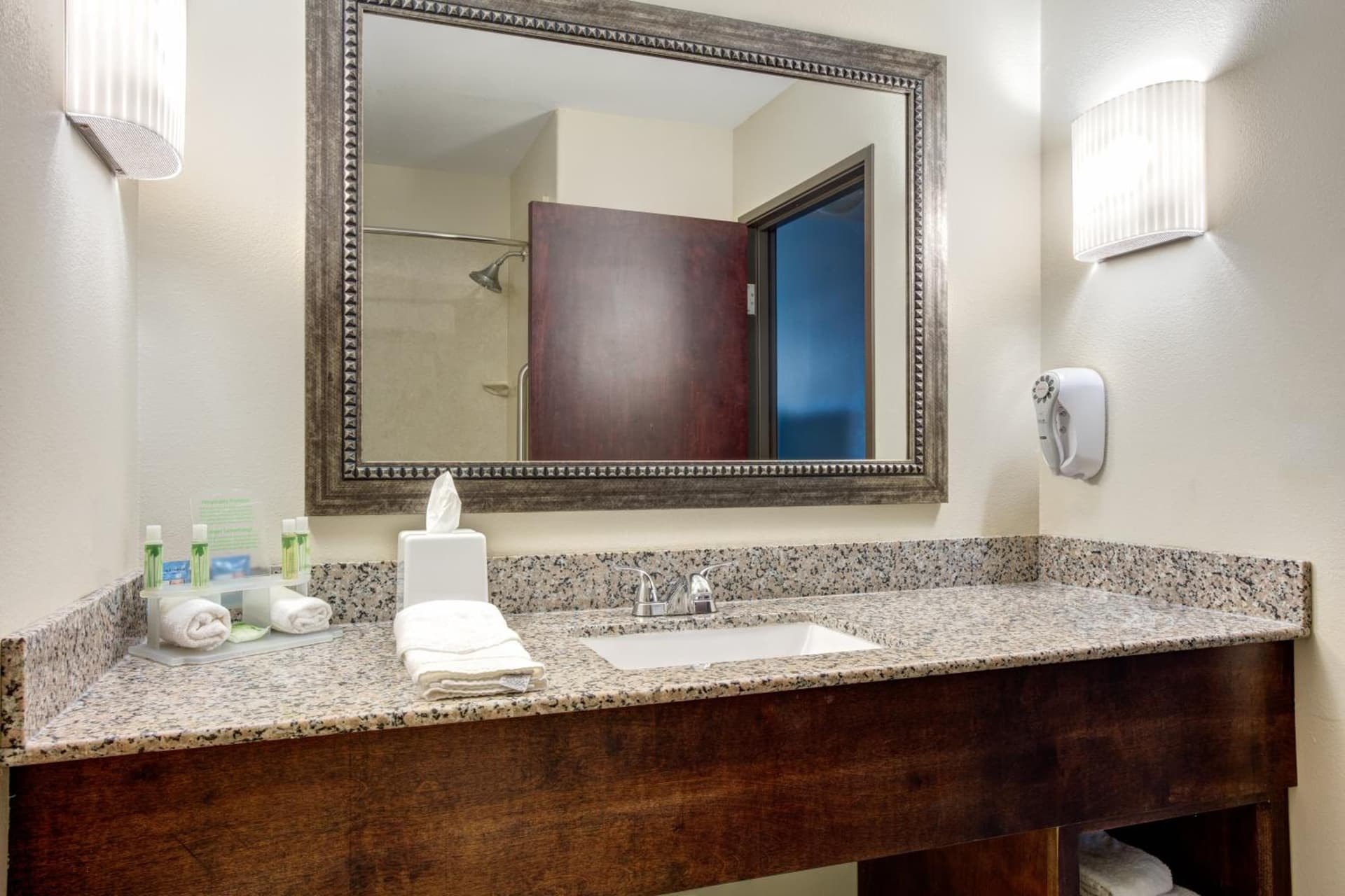 Holiday Inn Express & Suites Raceland - Highway 90 by IHG gallery photo in Raceland, LA — image 16