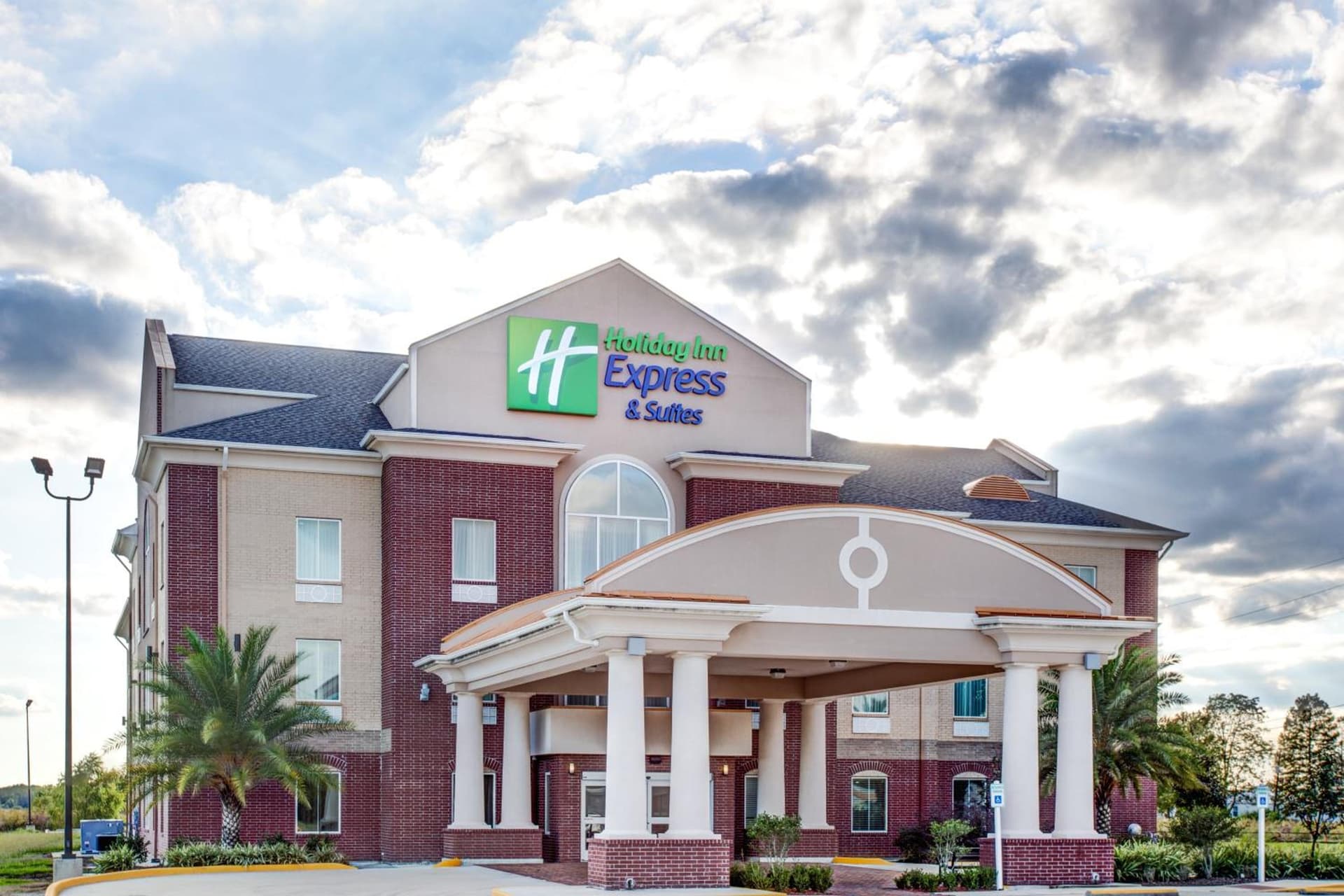 Holiday Inn Express & Suites Raceland - Highway 90 by IHG featured exterior or lobby in Raceland, LA — similar hotel