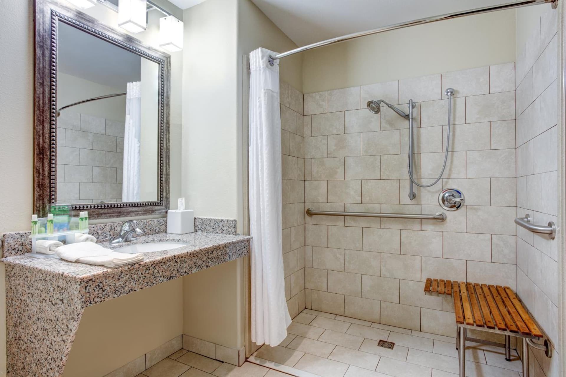 Holiday Inn Express & Suites Raceland - Highway 90 by IHG gallery photo in Raceland, LA — image 7