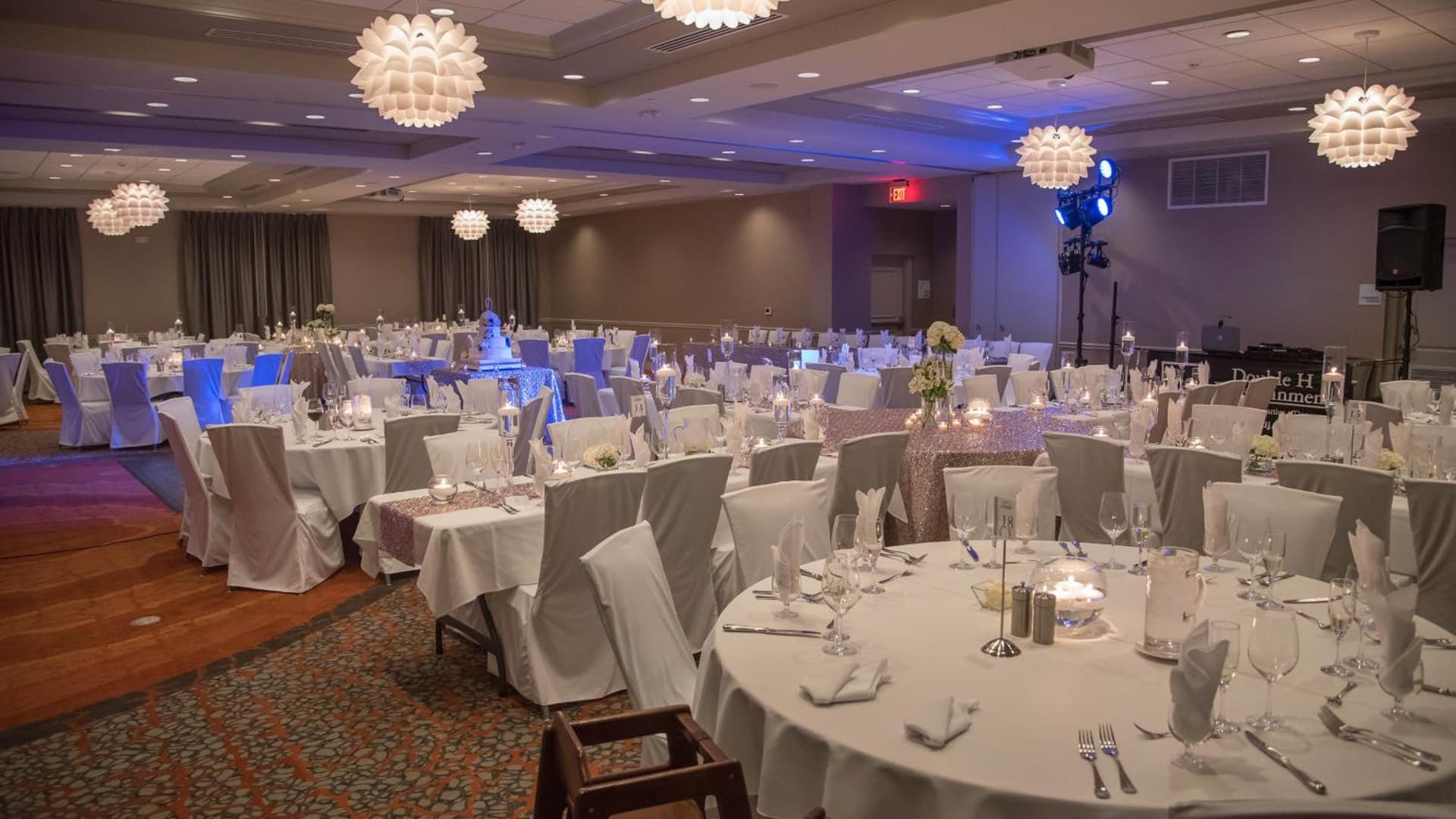 Holiday Inn Hotel & Suites Davenport by IHG interior in Davenport, IA — gallery photo 2