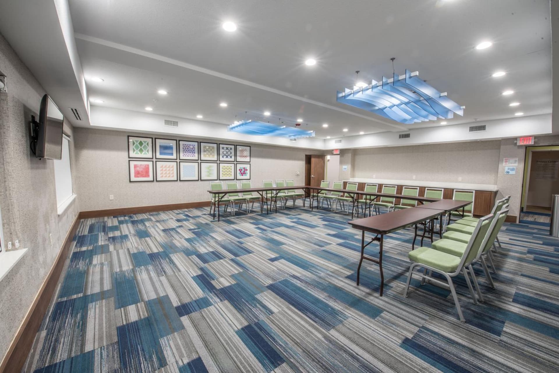 Holiday Inn Express & Suites - Houston Westchase - Westheimer by IHG gallery photo in Houston, TX — image 9