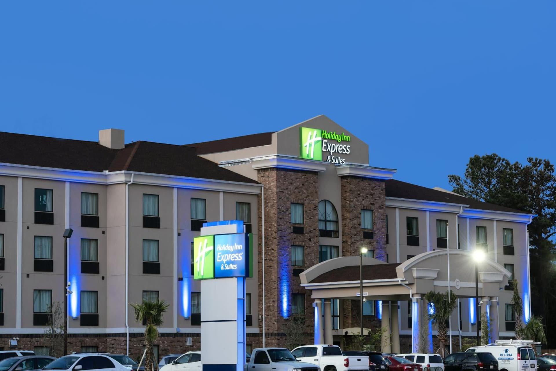 Holiday Inn Express and Suites Houston North - IAH Area by IHG exterior or lobby in Houston, TX — main listing photo