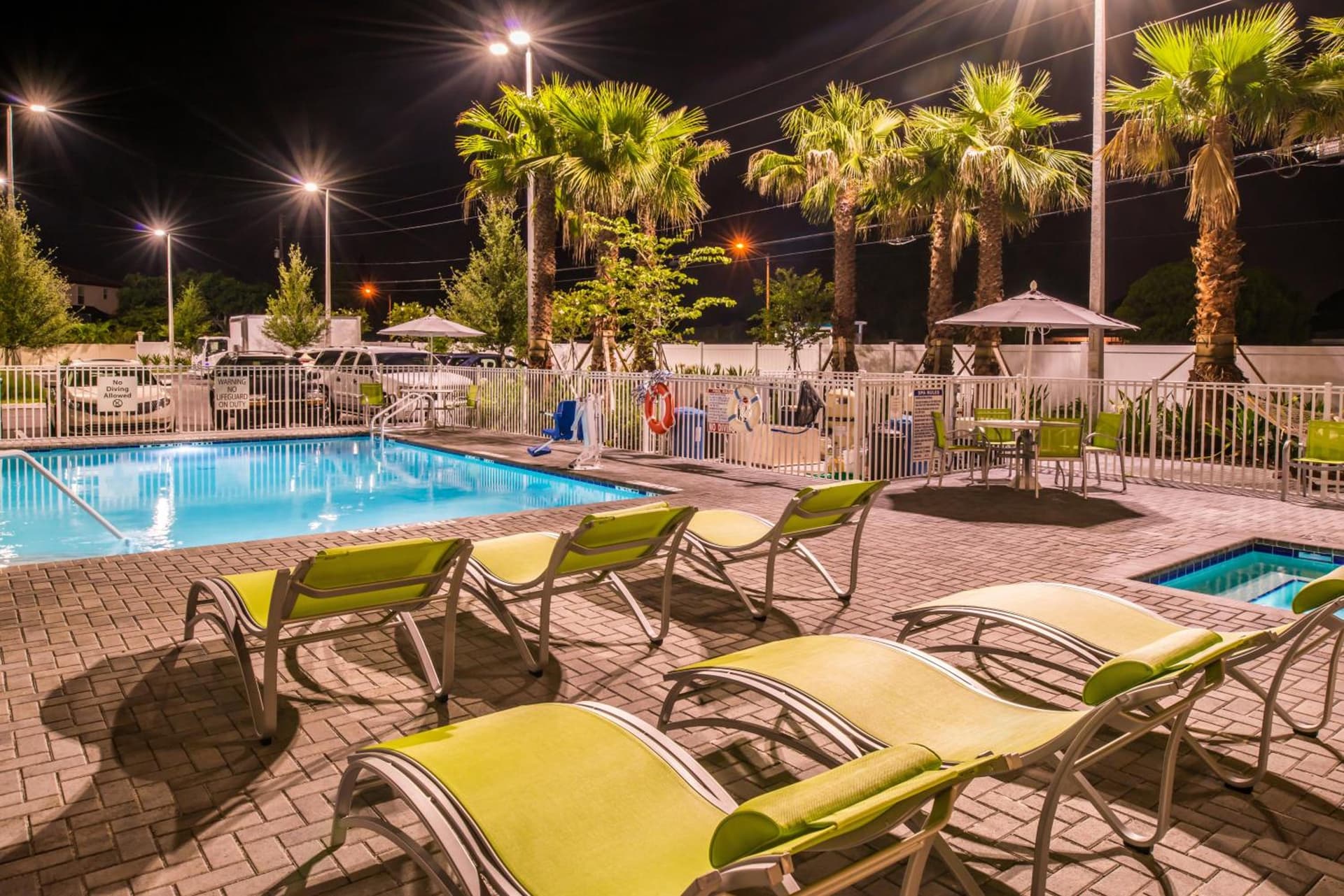 Holiday Inn Express & Suites - St. Petersburg - Madeira Beach by IHG gallery photo in St Petersburg, FL — image 83