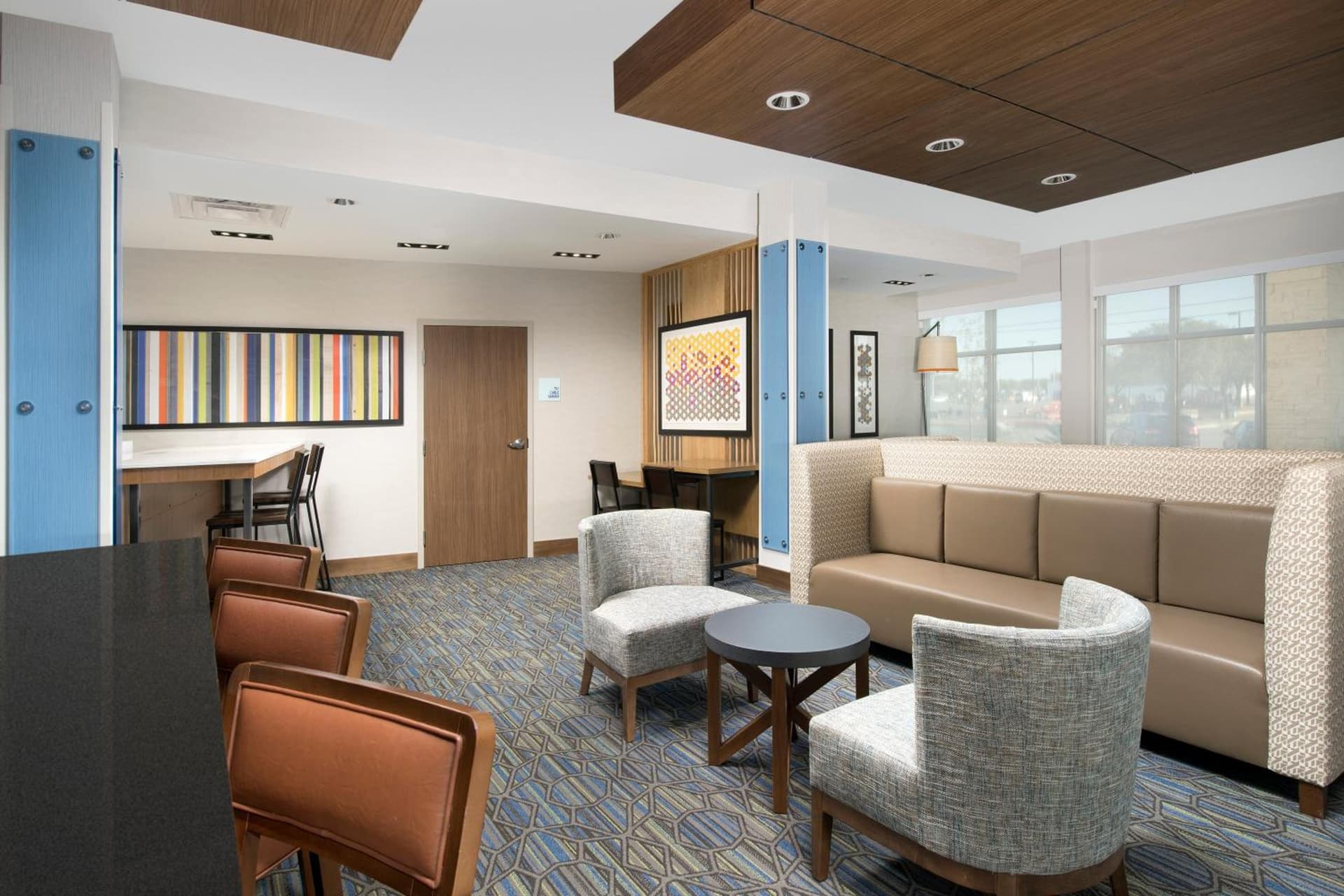 Holiday Inn Express & Suites San Antonio North-Windcrest by IHG property views in San Antonio, TX — gallery photo 3