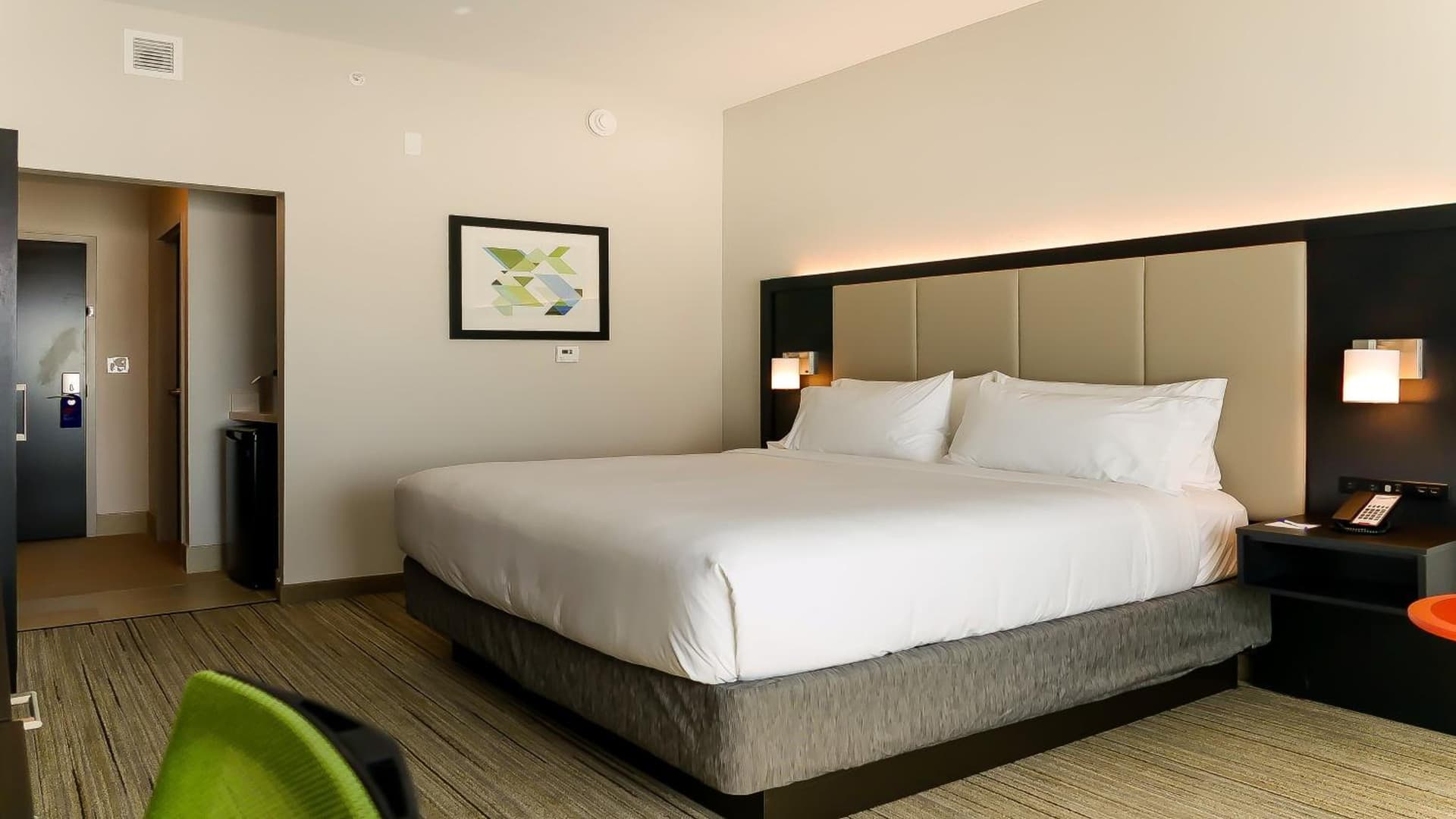 Holiday Inn Express & Suites - Tampa East - Ybor City by IHG gallery photo in Tampa, FL — image 8