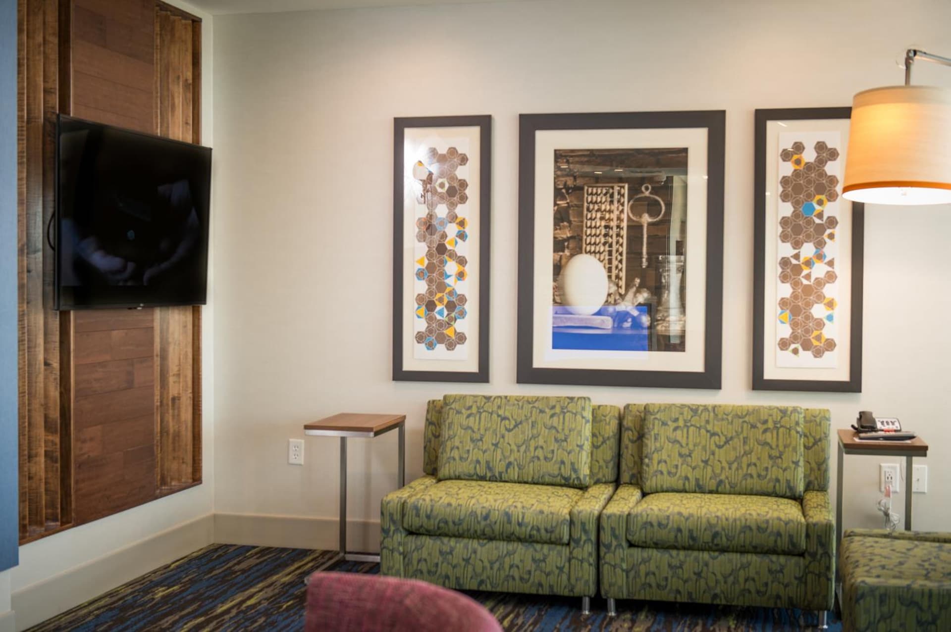 Holiday Inn Express & Suites Rock Falls by IHG interior in Rock Falls, IL — gallery photo 2