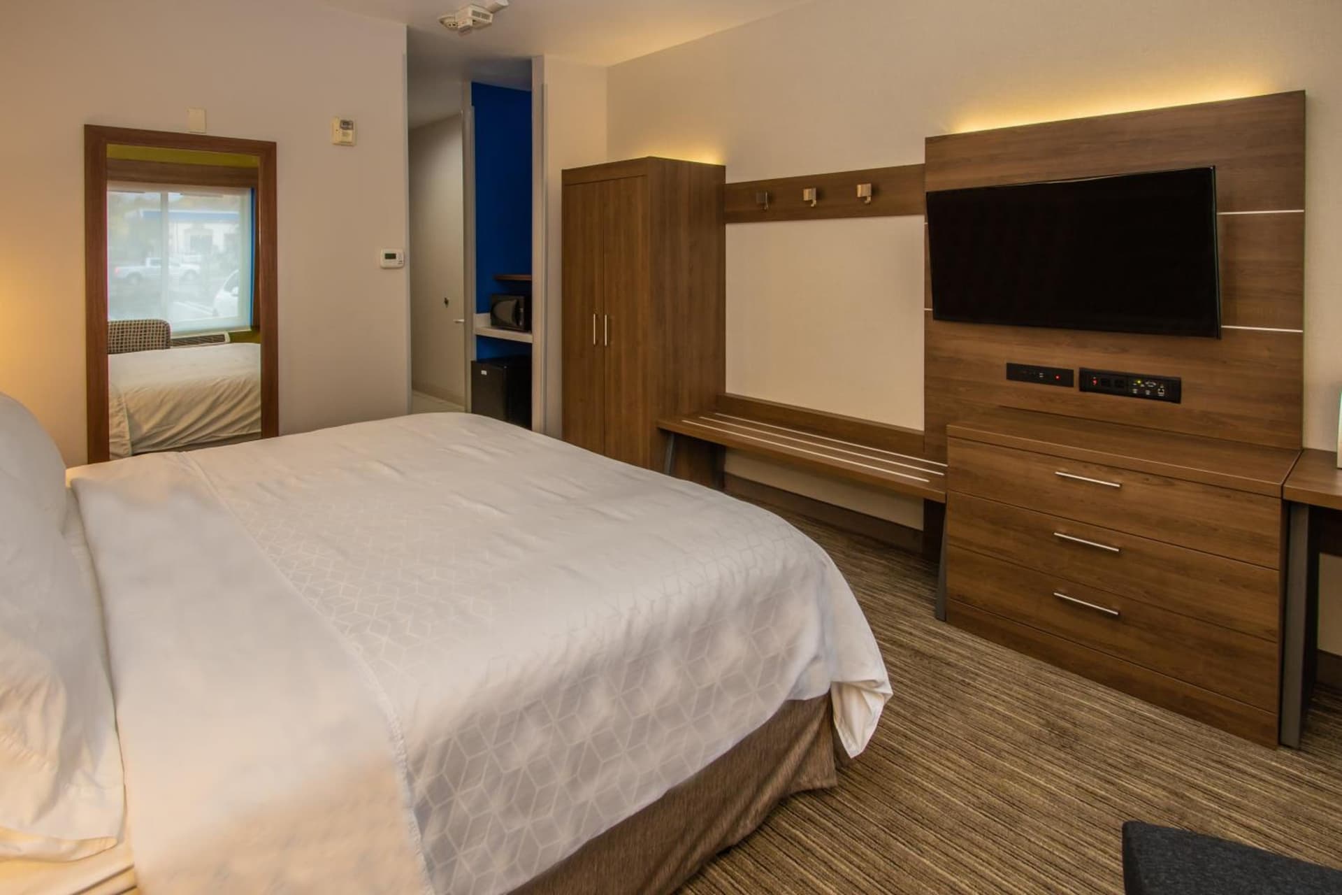 Holiday Inn Express Hotel & Suites Roseville - Galleria Area by IHG gallery photo in Roseville, CA — image 75