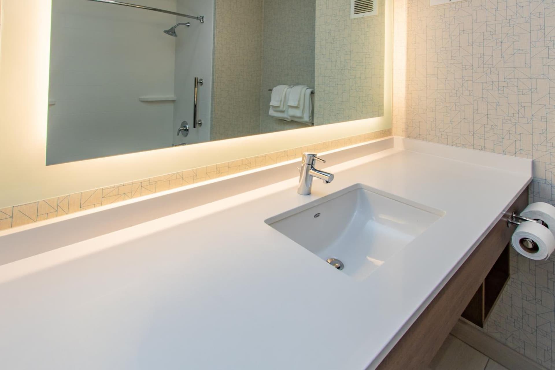 Holiday Inn Express Hotel & Suites Roseville - Galleria Area by IHG gallery photo in Roseville, CA — image 91