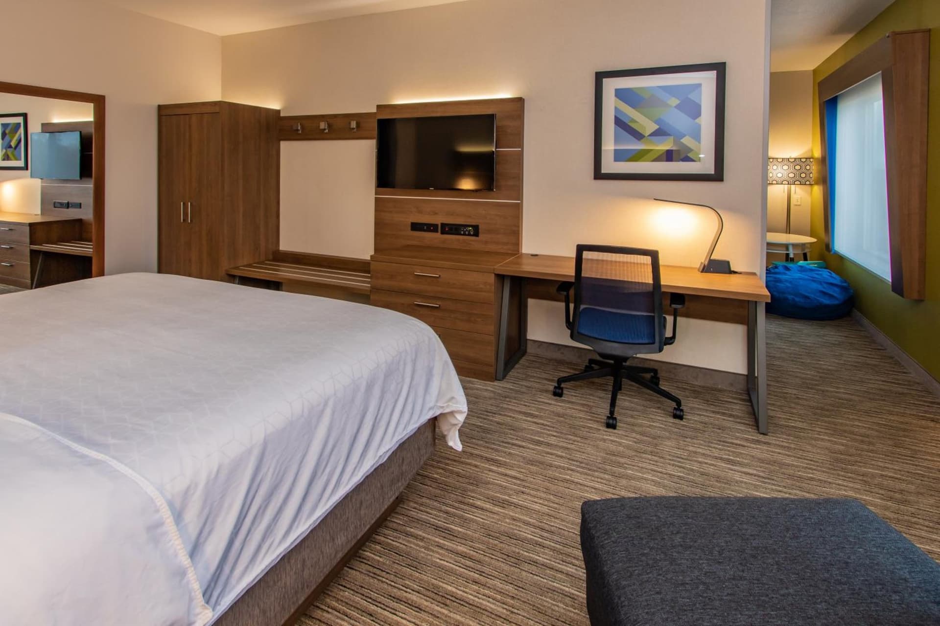 Holiday Inn Express Hotel & Suites Roseville - Galleria Area by IHG gallery photo in Roseville, CA — image 42