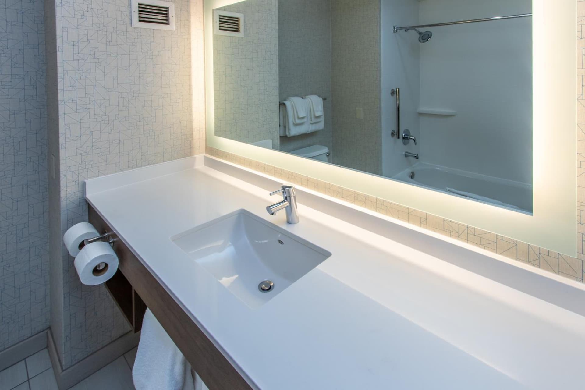 Holiday Inn Express Hotel & Suites Roseville - Galleria Area by IHG gallery photo in Roseville, CA — image 8