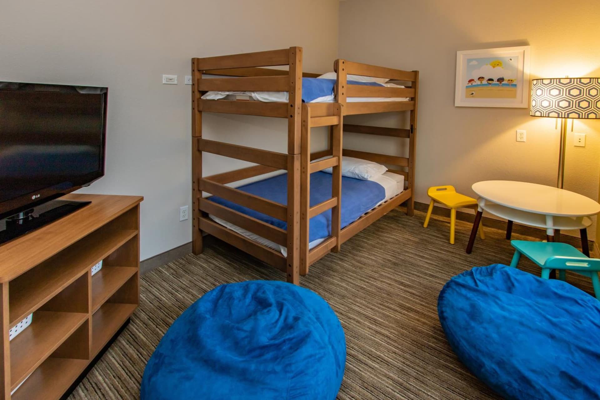 Holiday Inn Express Hotel & Suites Roseville - Galleria Area by IHG interior in Roseville, CA — gallery photo 2