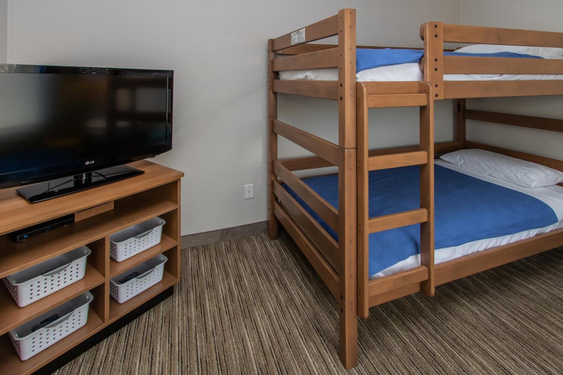 Holiday Inn Express Hotel & Suites Roseville - Galleria Area by IHG gallery photo in Roseville, CA — image 74