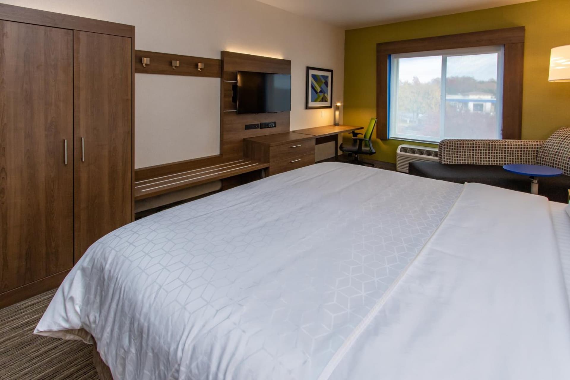 Holiday Inn Express Hotel & Suites Roseville - Galleria Area by IHG gallery photo in Roseville, CA — image 92