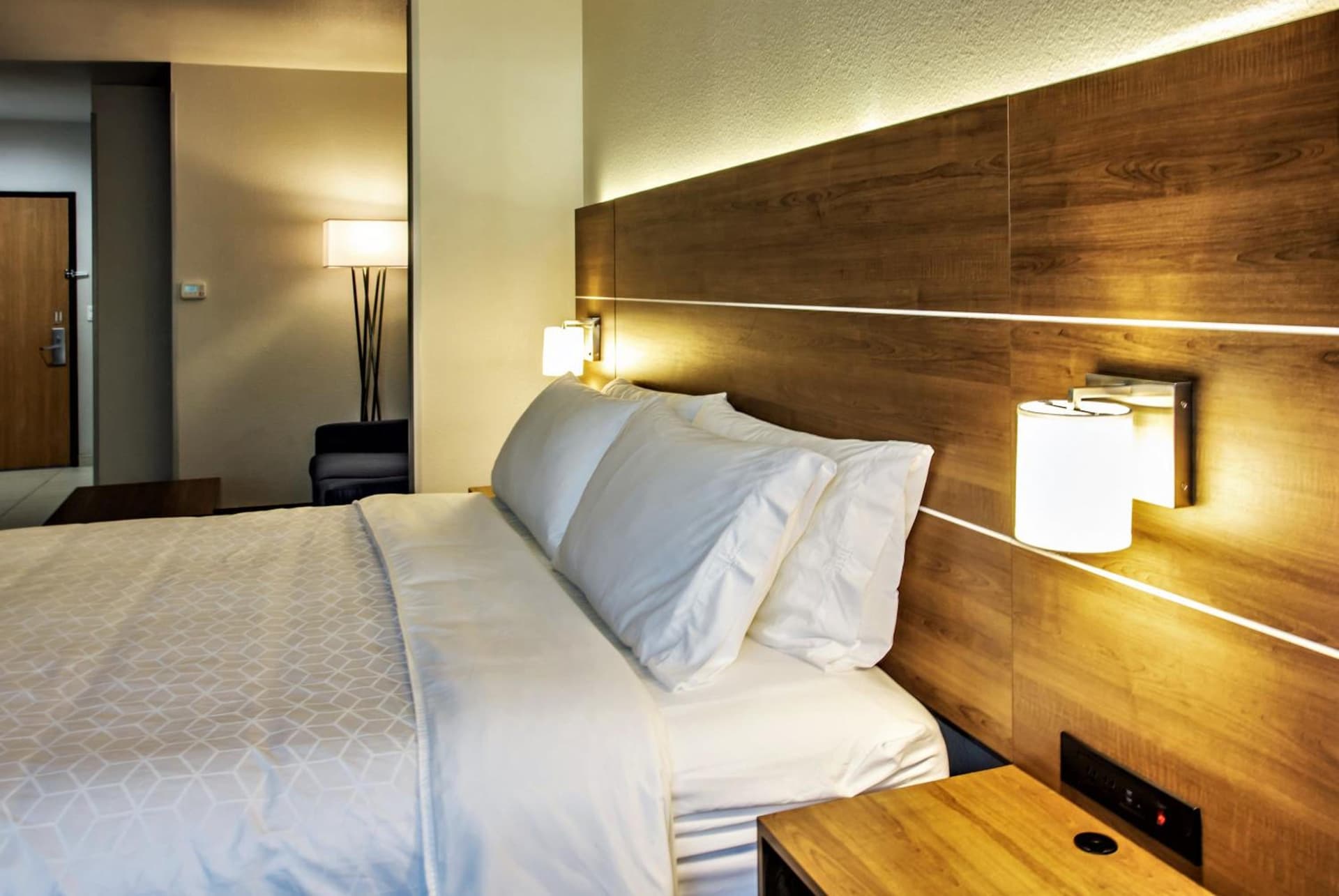 Holiday Inn Express Hotel & Suites Roseville - Galleria Area by IHG gallery photo in Roseville, CA — image 98