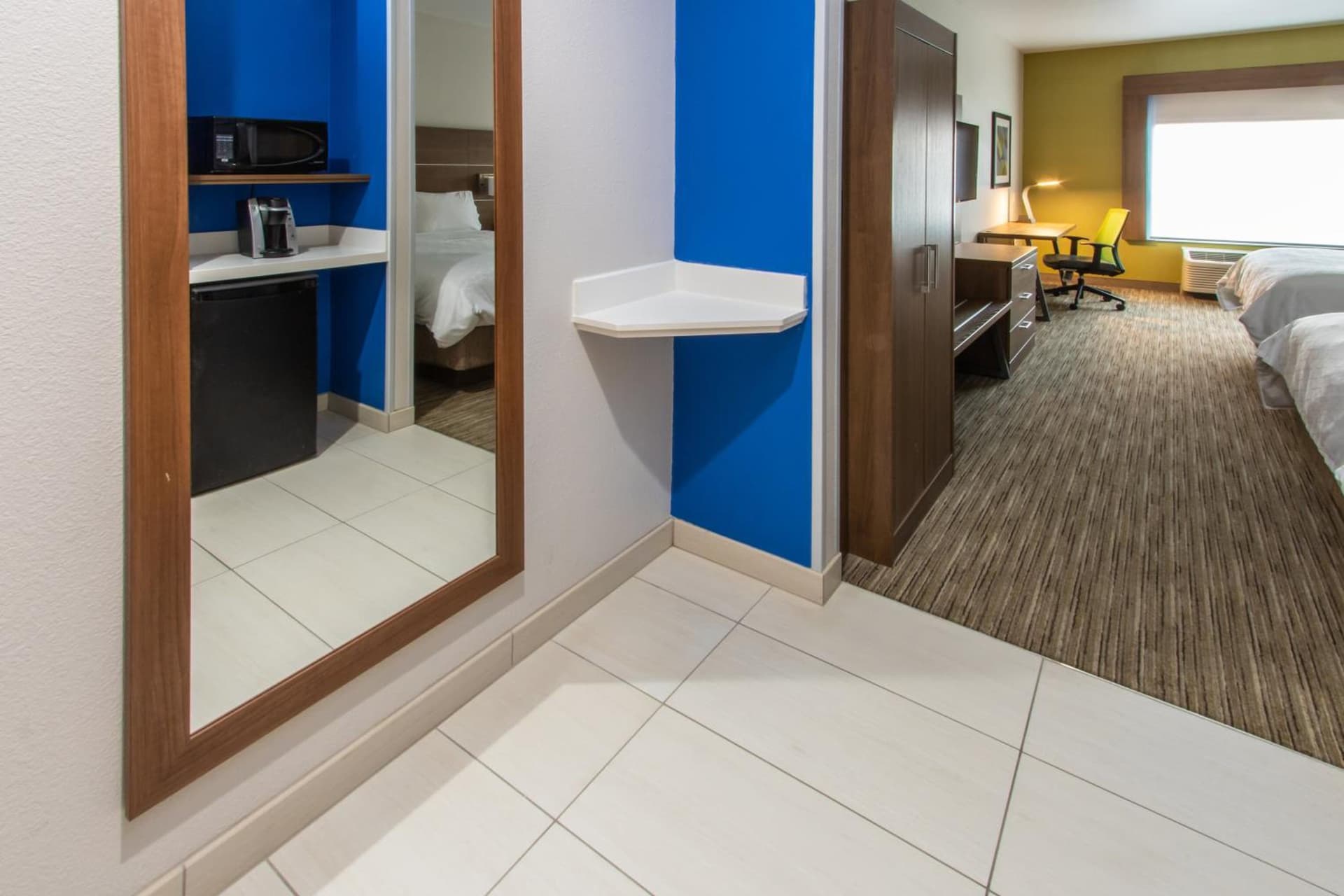 Holiday Inn Express Hotel & Suites Roseville - Galleria Area by IHG gallery photo in Roseville, CA — image 78