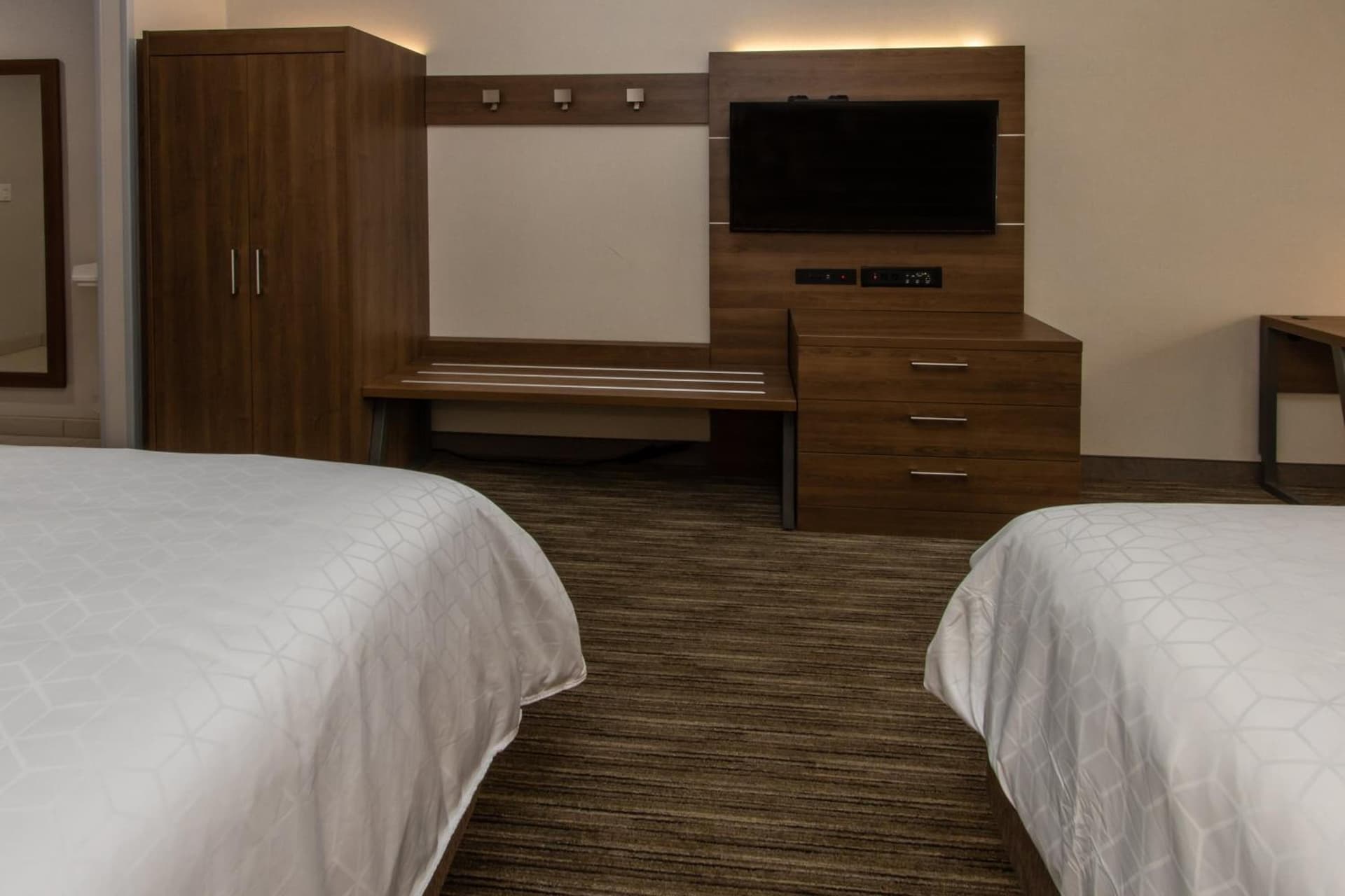 Holiday Inn Express Hotel & Suites Roseville - Galleria Area by IHG gallery photo in Roseville, CA — image 114