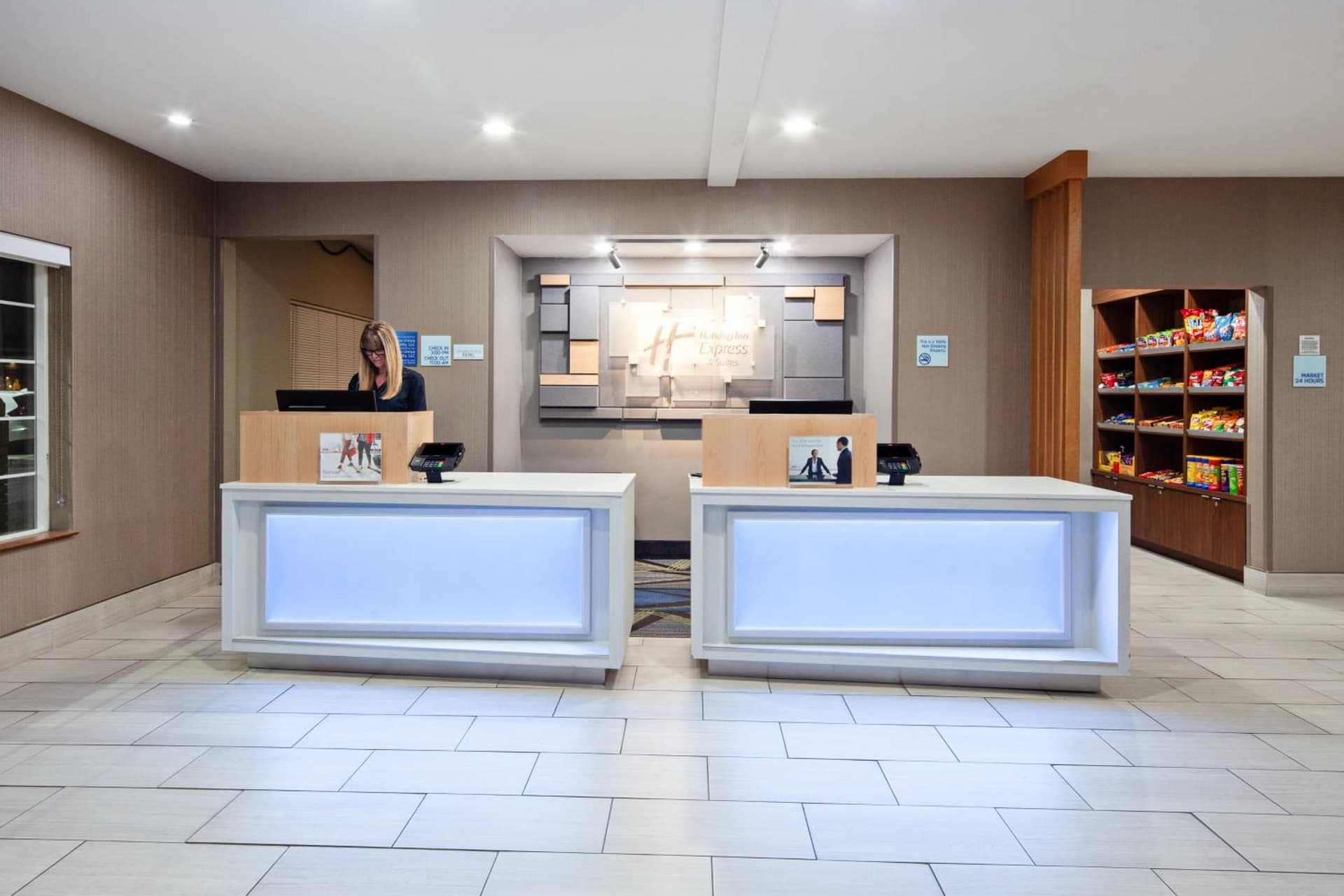 Holiday Inn Express & Suites - Tulare by IHG gallery photo in Tulare, CA — image 5