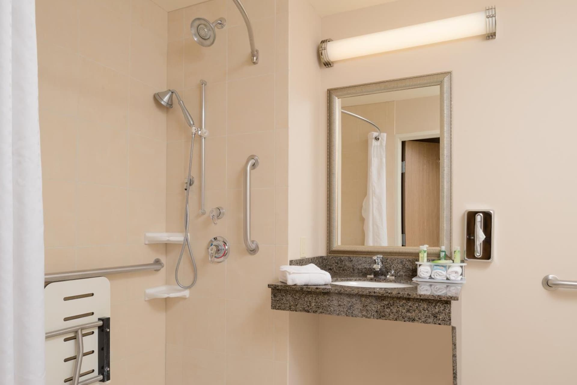 Holiday Inn Express Hotel & Suites North Sequim by IHG gallery photo in Sequim, WA — image 9