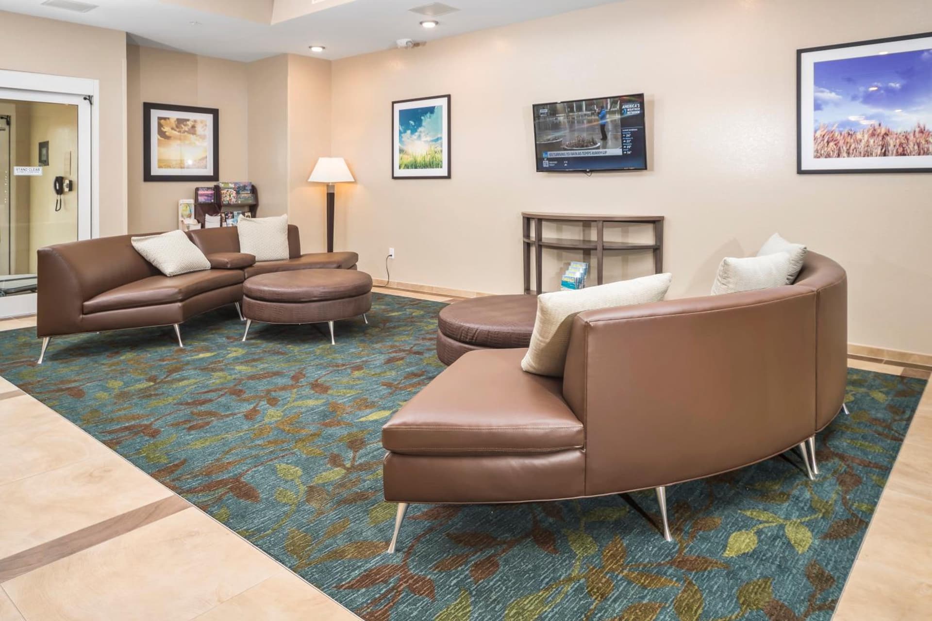 Candlewood Suites - Ft Walton Bch - Hurlburt Area by IHG interior in Fort Walton Beach, FL — gallery photo 2