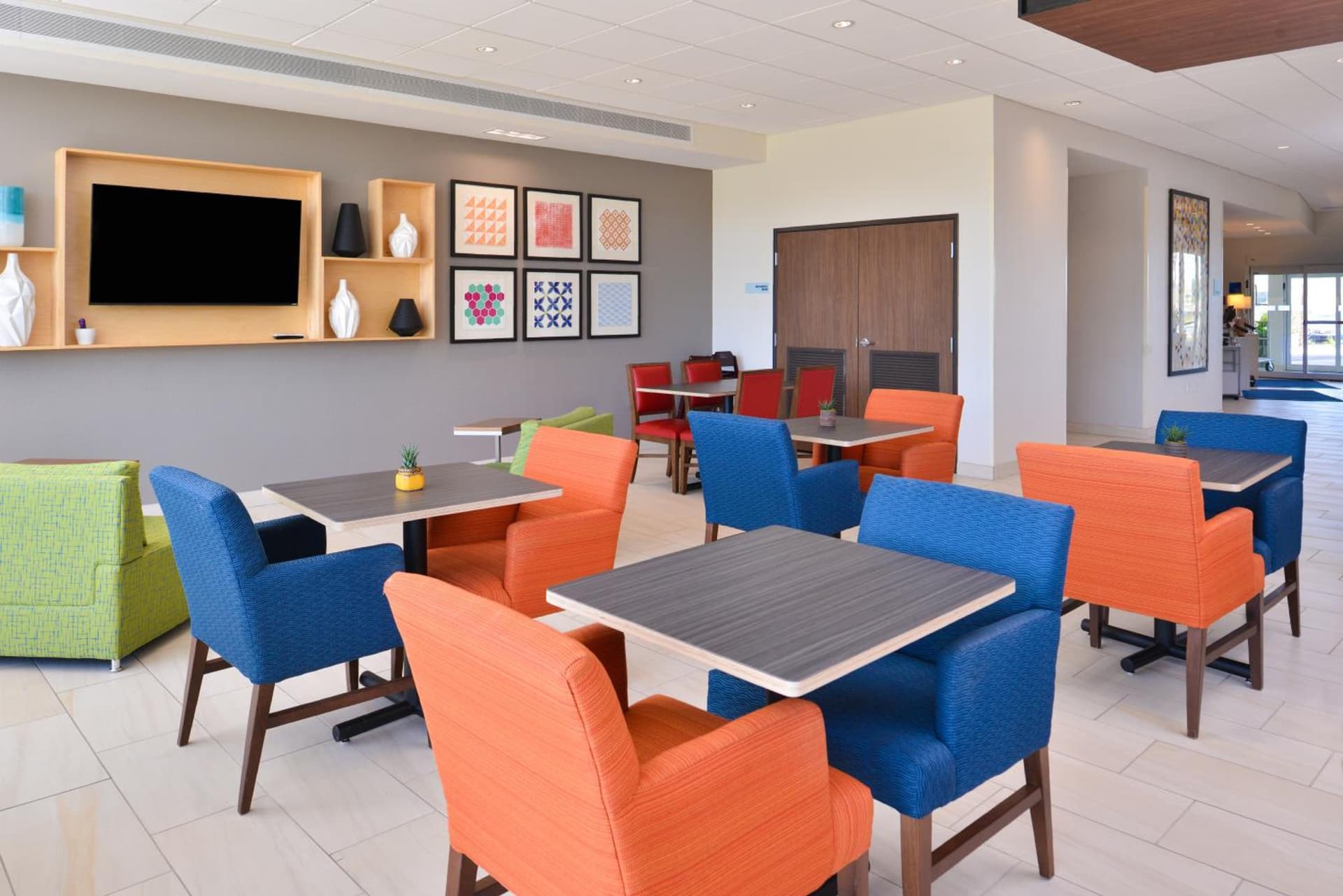 Holiday Inn Express & Suites Trinity by IHG gallery photo in Trinity, FL — image 53