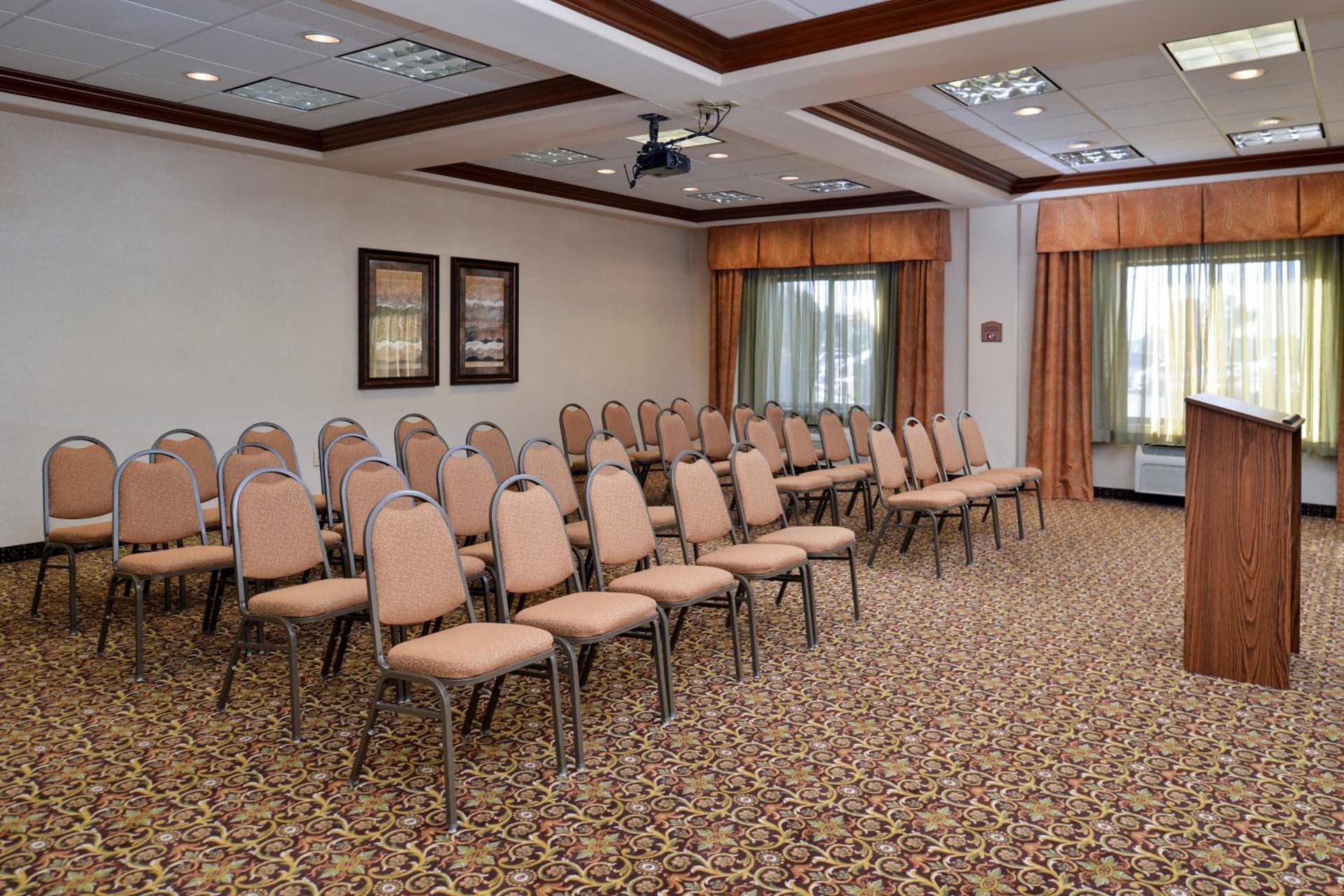 Holiday Inn Express Hotel & Suites Las Cruces by IHG gallery photo in Las Cruces, NM — image 6