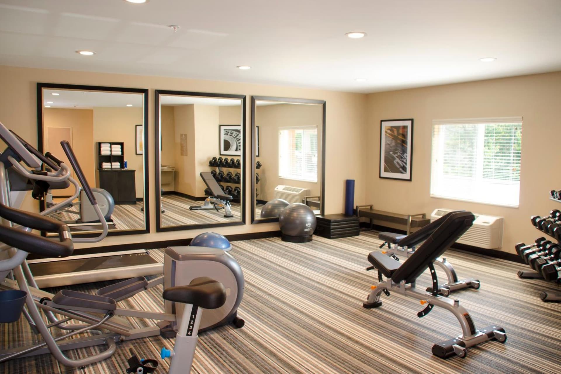 Candlewood Suites - Lancaster West by IHG gallery photo in Lancaster, PA — image 15