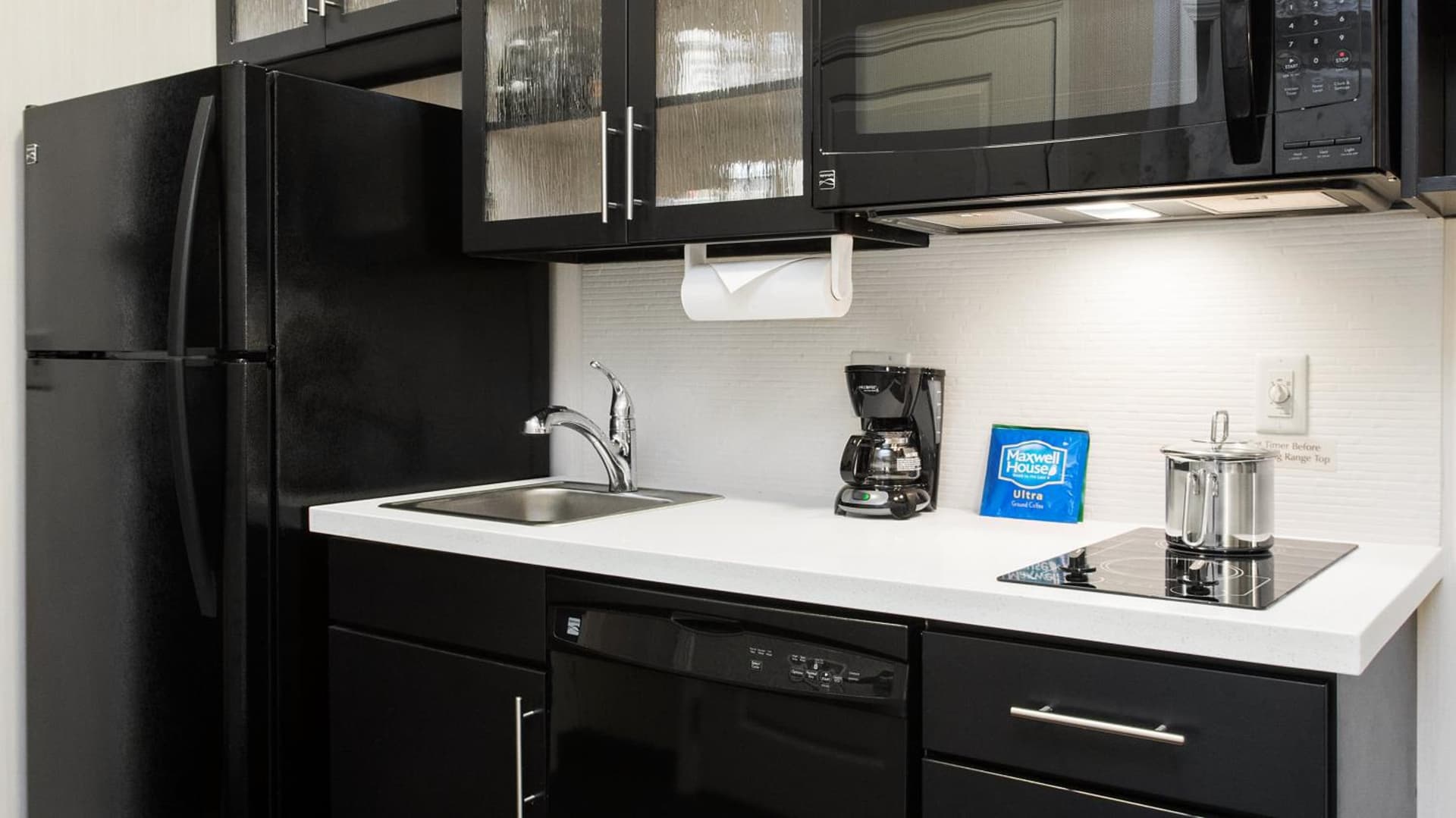Candlewood Suites Grove City - Outlet Center by IHG gallery photo in Grove City, PA — image 15