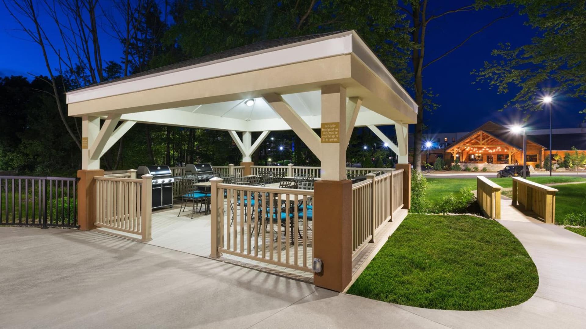 Candlewood Suites Grove City - Outlet Center by IHG gallery photo in Grove City, PA — image 10
