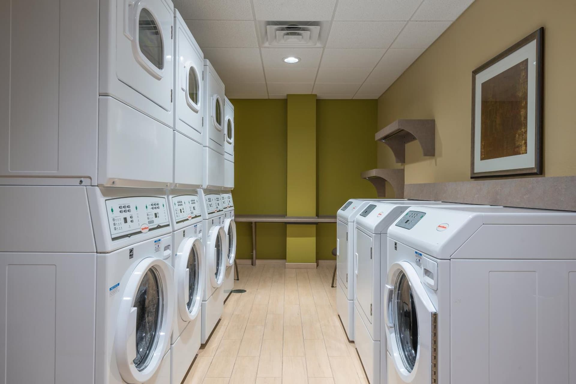 Staybridge Suites Eau Claire - Altoona by IHG gallery photo in Altoona, WI — image 21