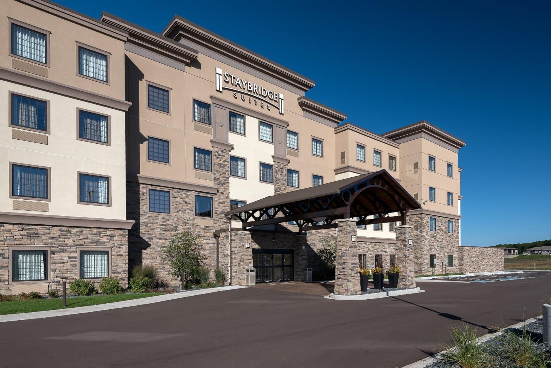Staybridge Suites Eau Claire - Altoona by IHG — hotel in Eau Claire, Wisconsin
