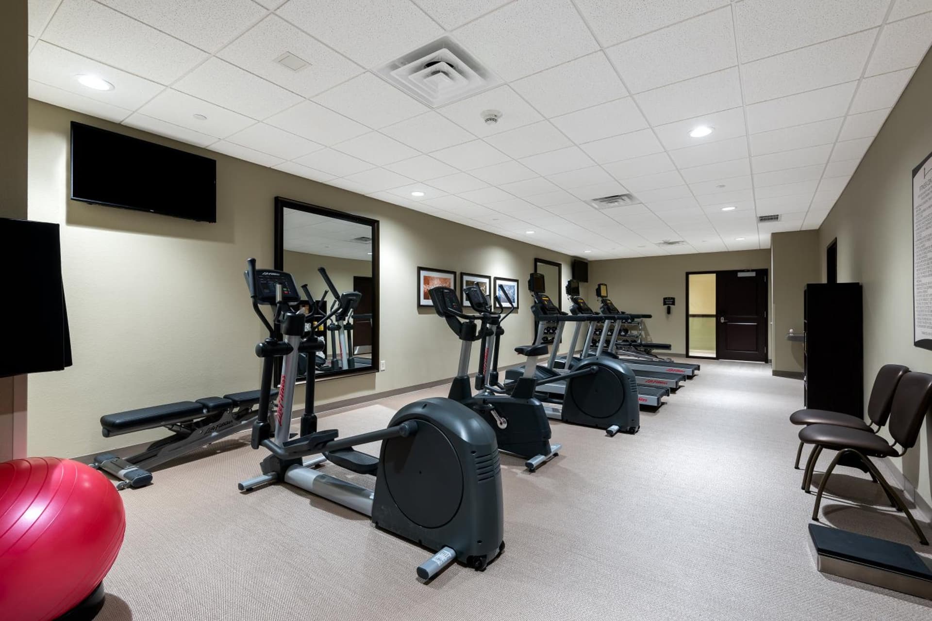 Staybridge Suites Eau Claire - Altoona by IHG gallery photo in Altoona, WI — image 15
