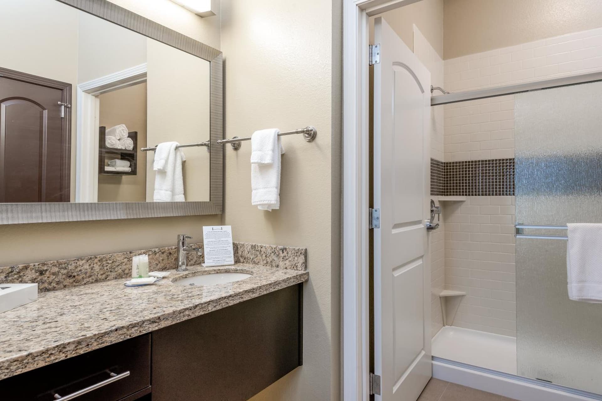 Staybridge Suites Eau Claire - Altoona by IHG gallery photo in Altoona, WI — image 7