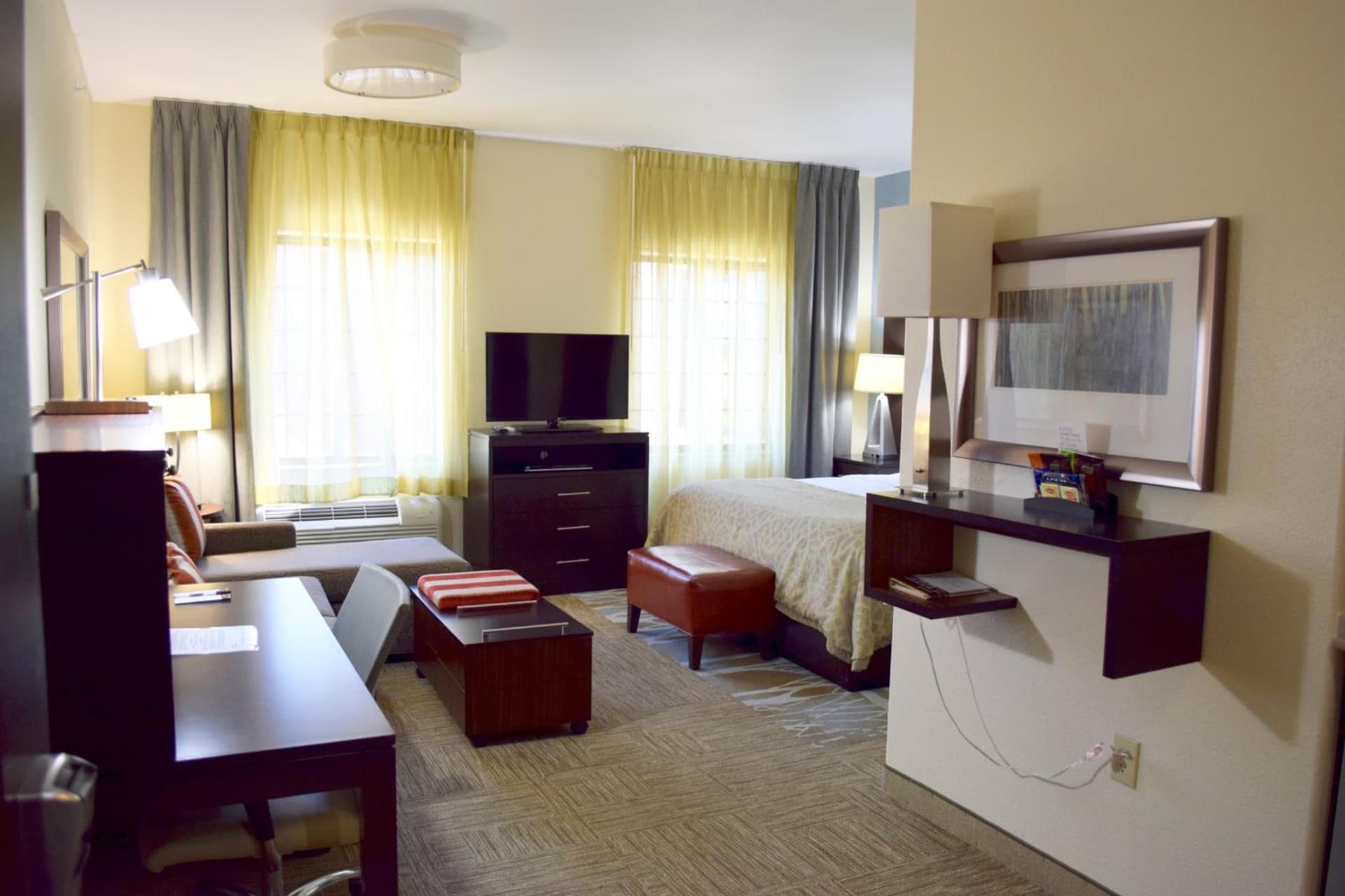 Staybridge Suites Houston Stafford - Sugar Land by IHG gallery photo in Stafford, TX — image 31