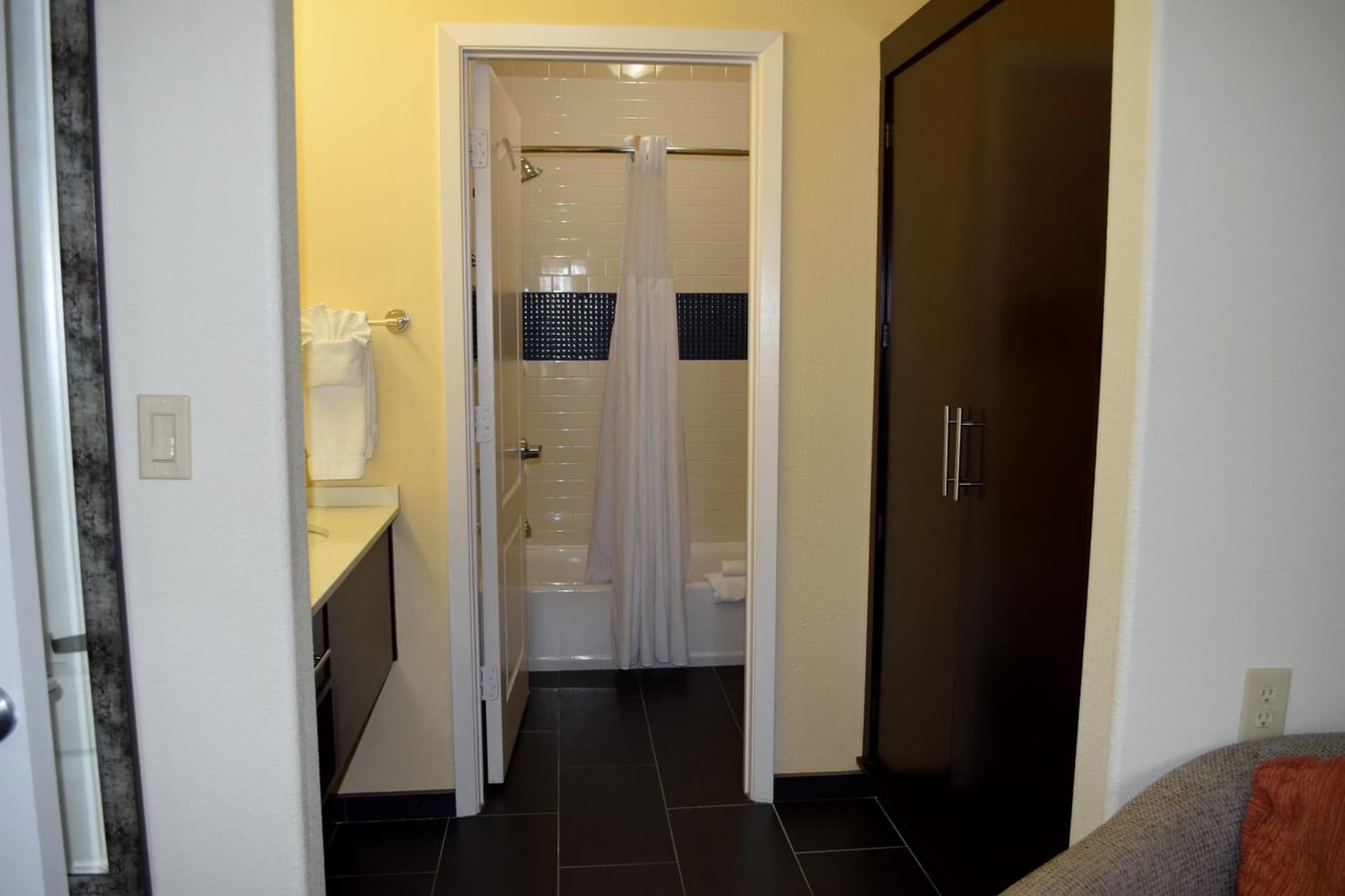 Staybridge Suites Houston Stafford - Sugar Land by IHG gallery photo in Stafford, TX — image 60