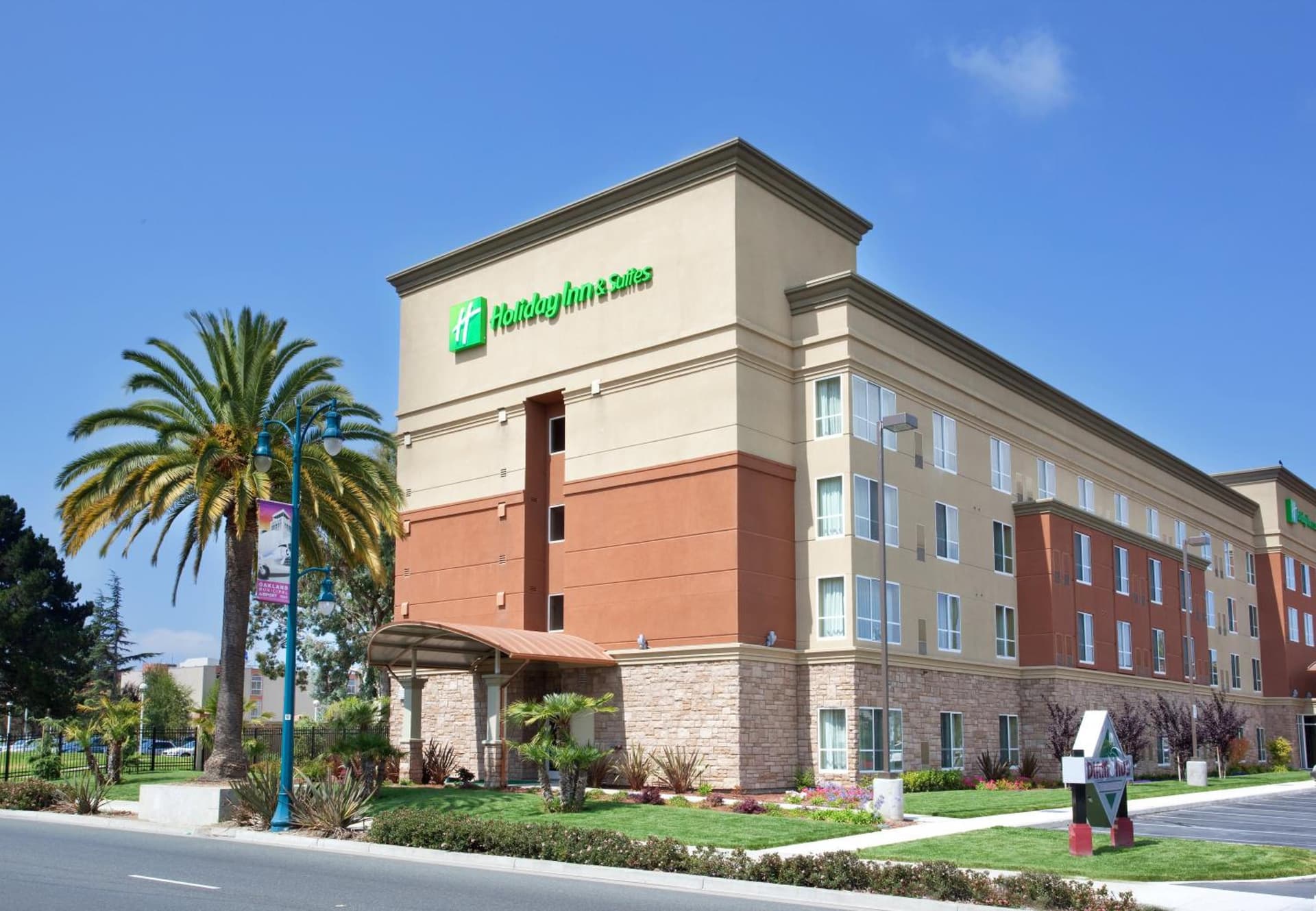 Holiday Inn & Suites Oakland - Airport by IHG gallery photo in Oakland, CA — image 67