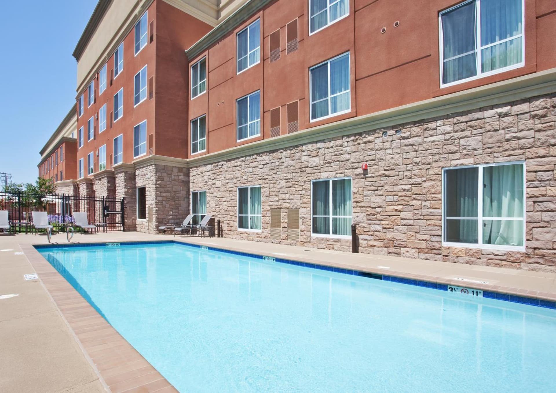 Holiday Inn & Suites Oakland - Airport by IHG gallery photo in Oakland, CA — image 24
