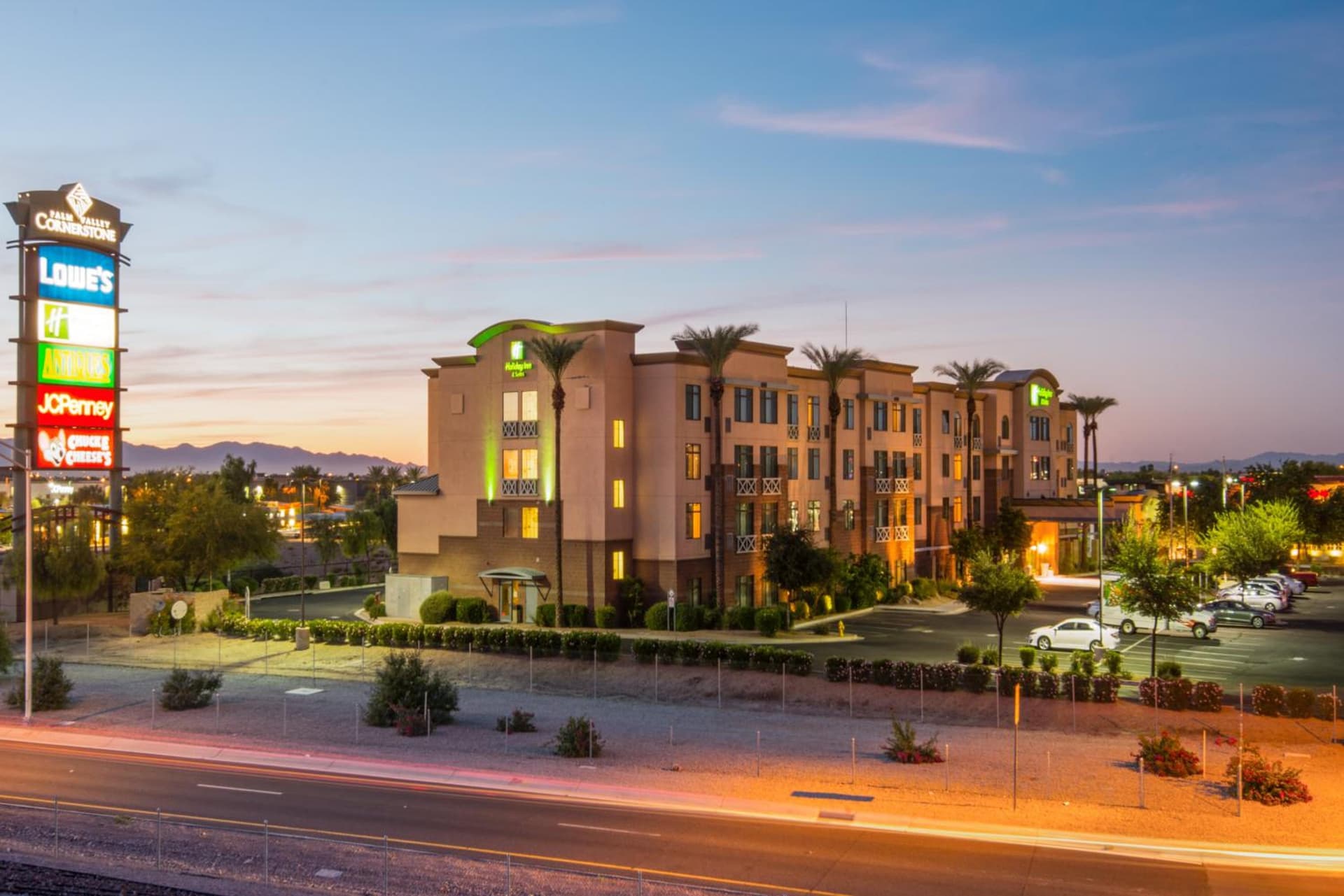 Holiday Inn & Suites Goodyear - West Phoenix Area by IHG gallery photo in Goodyear, AZ — image 15