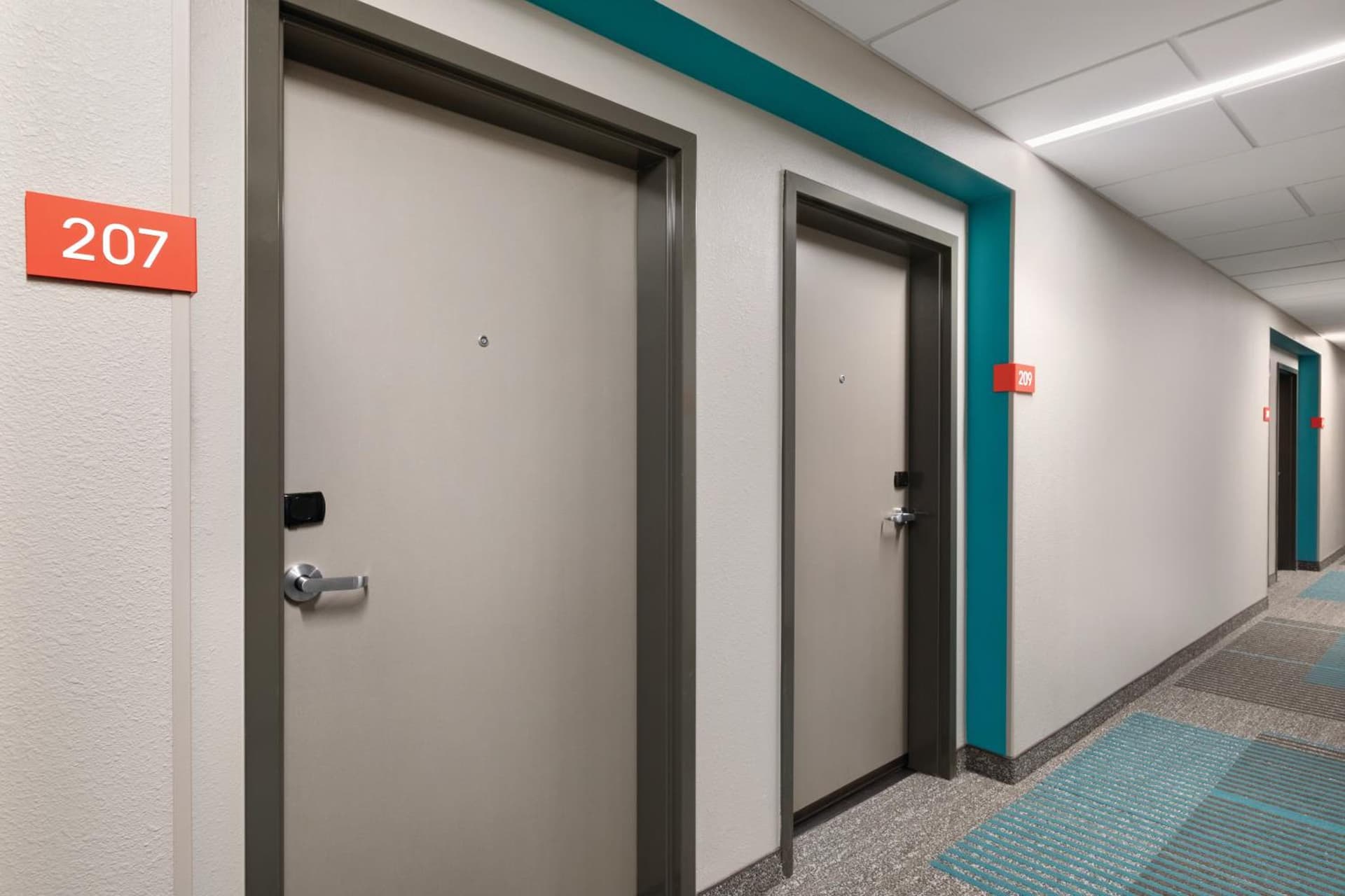 Avid hotels - Beaumont by IHG property views in Beaumont, TX — gallery photo 3