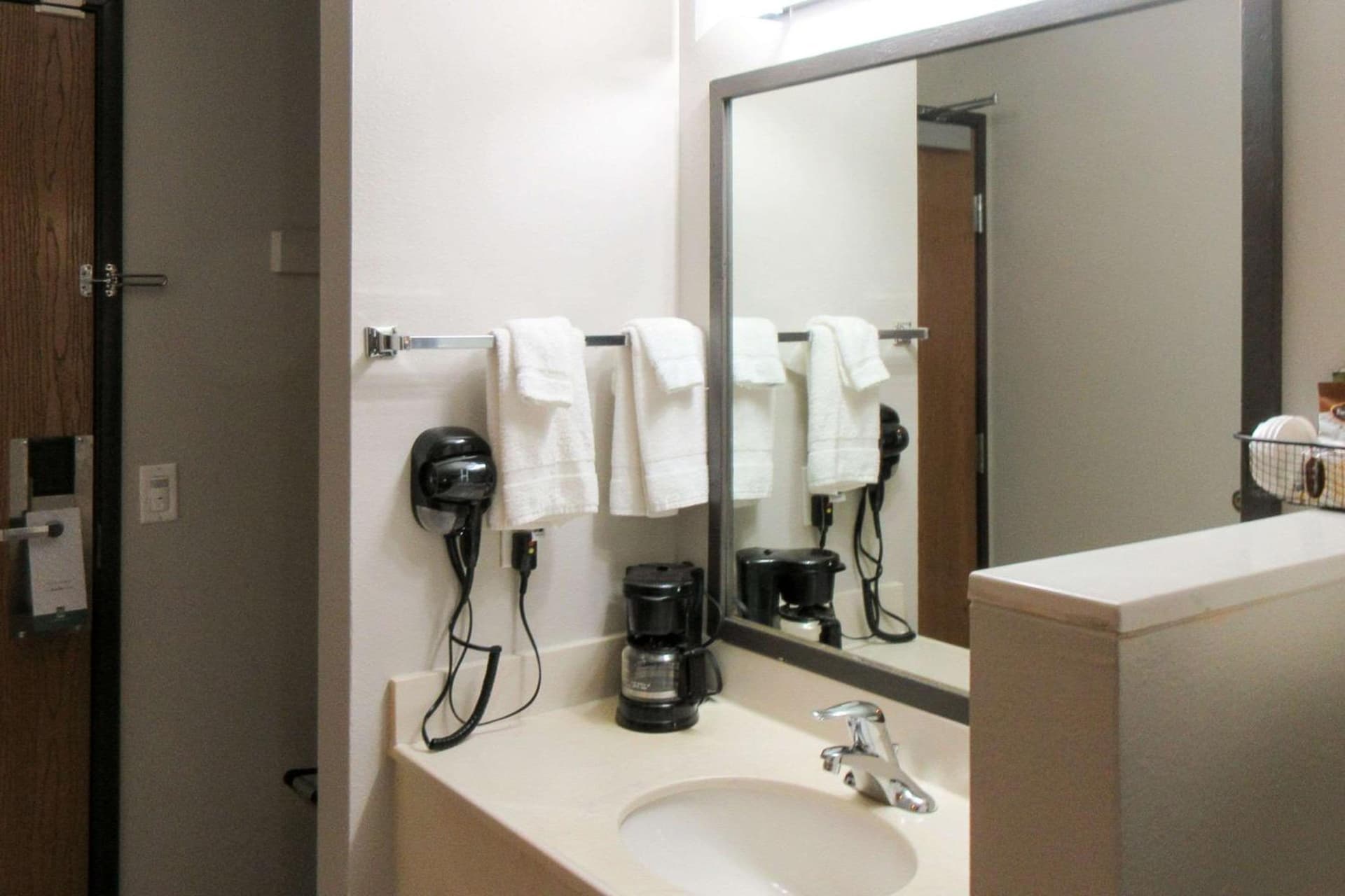 Quality Inn & Suites Salina National Forest Area property views in Salina, UT — gallery photo 3