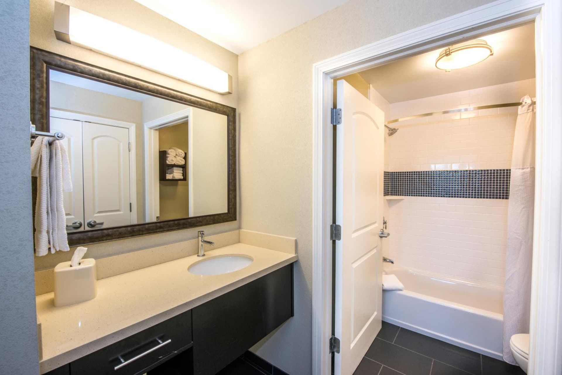 Staybridge Suites Albany Wolf Rd-Colonie Center by IHG gallery photo in Albany, NY — image 42