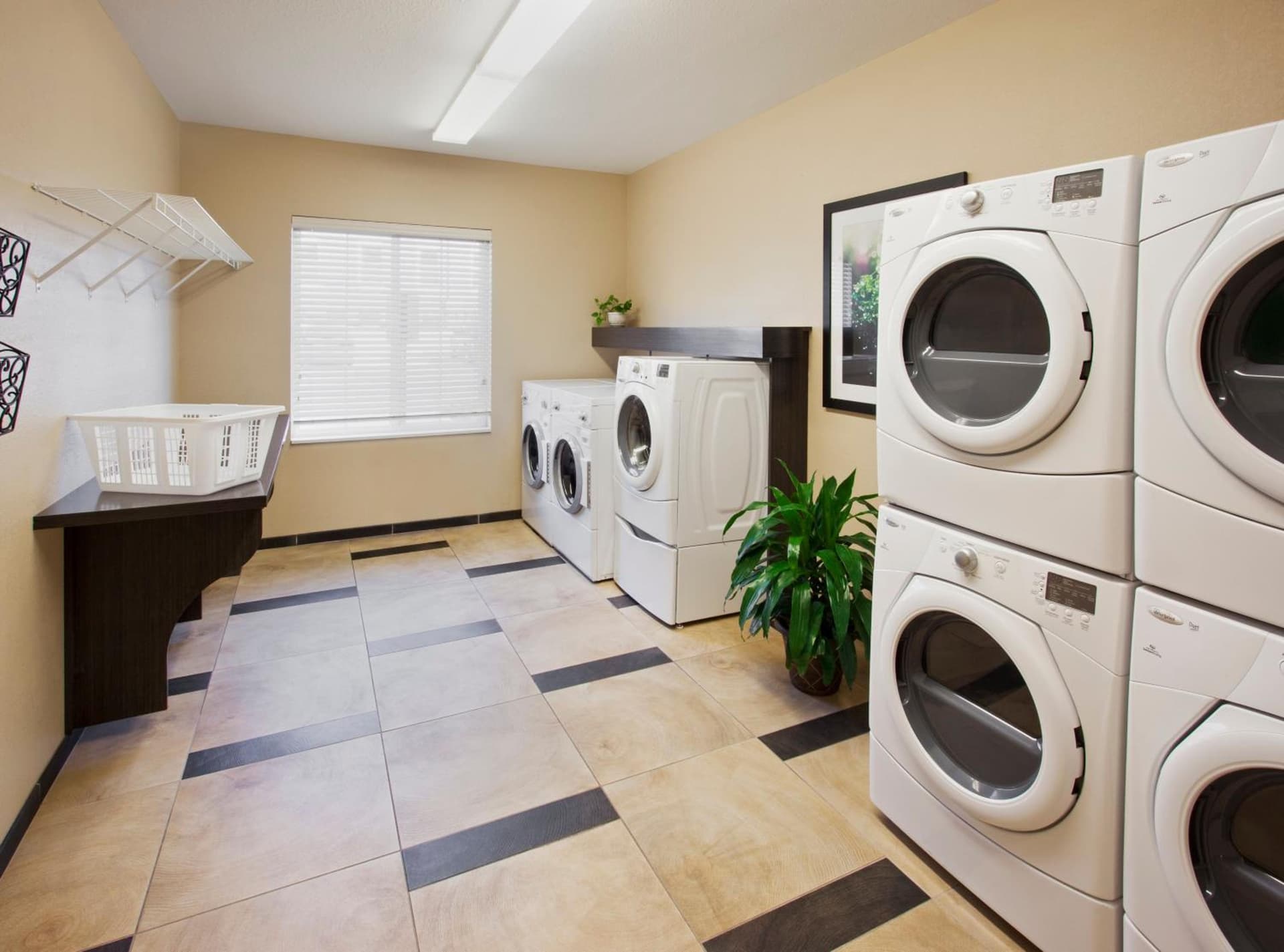 Candlewood Suites - Grand Prairie - Arlington by IHG gallery photo in Grand Prairie, TX — image 14