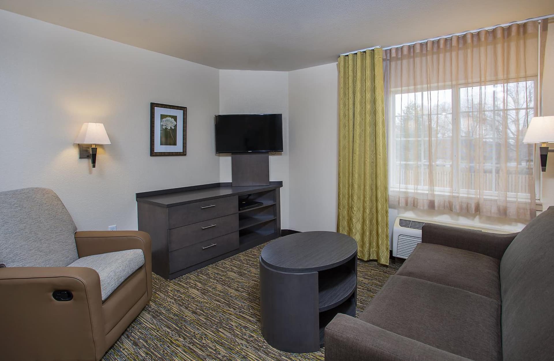 Candlewood Suites Bowling Green by IHG interior in Bowling Green, KY — gallery photo 2