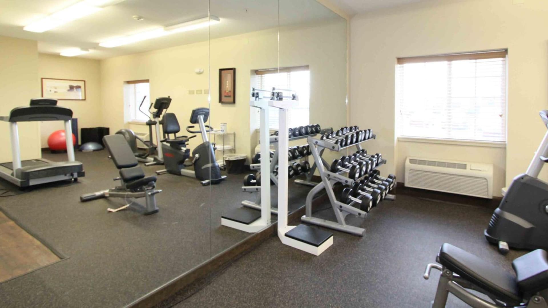 Candlewood Suites Bowling Green by IHG gallery photo in Bowling Green, KY — image 39