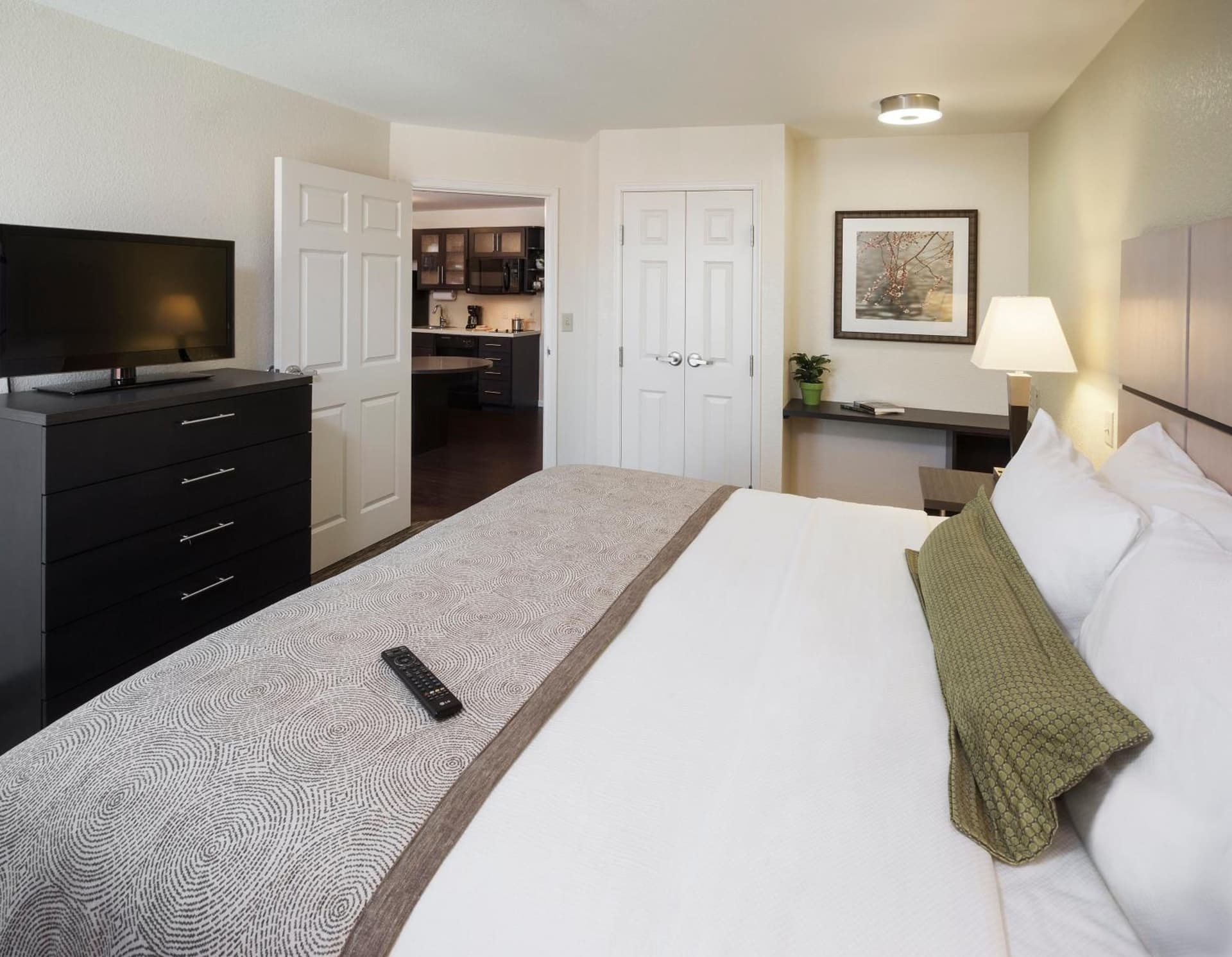 Candlewood Suites Denver North - Thornton by IHG gallery photo in Thornton, CO — image 10