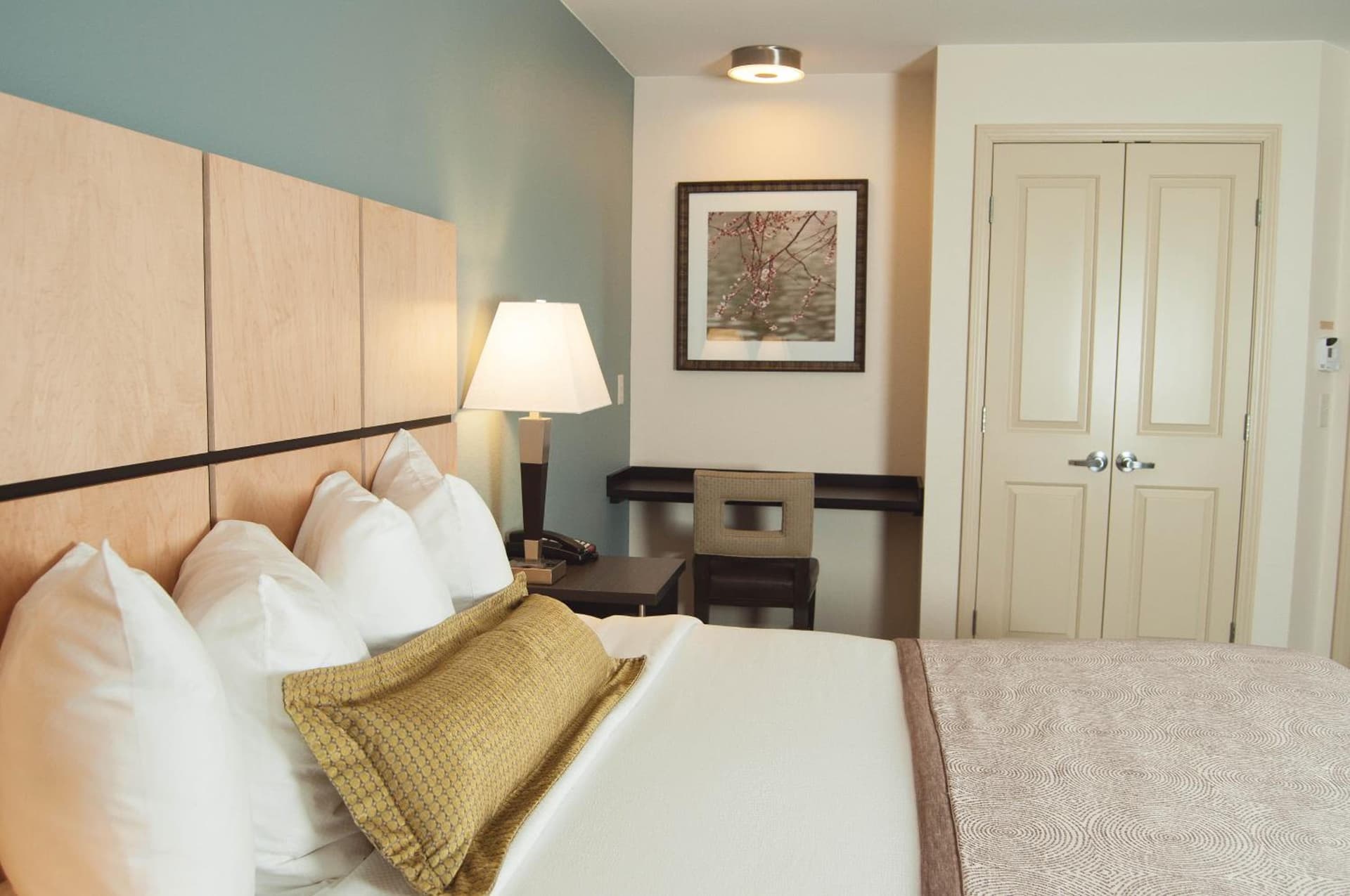 Candlewood Suites Denver North - Thornton by IHG gallery photo in Thornton, CO — image 5