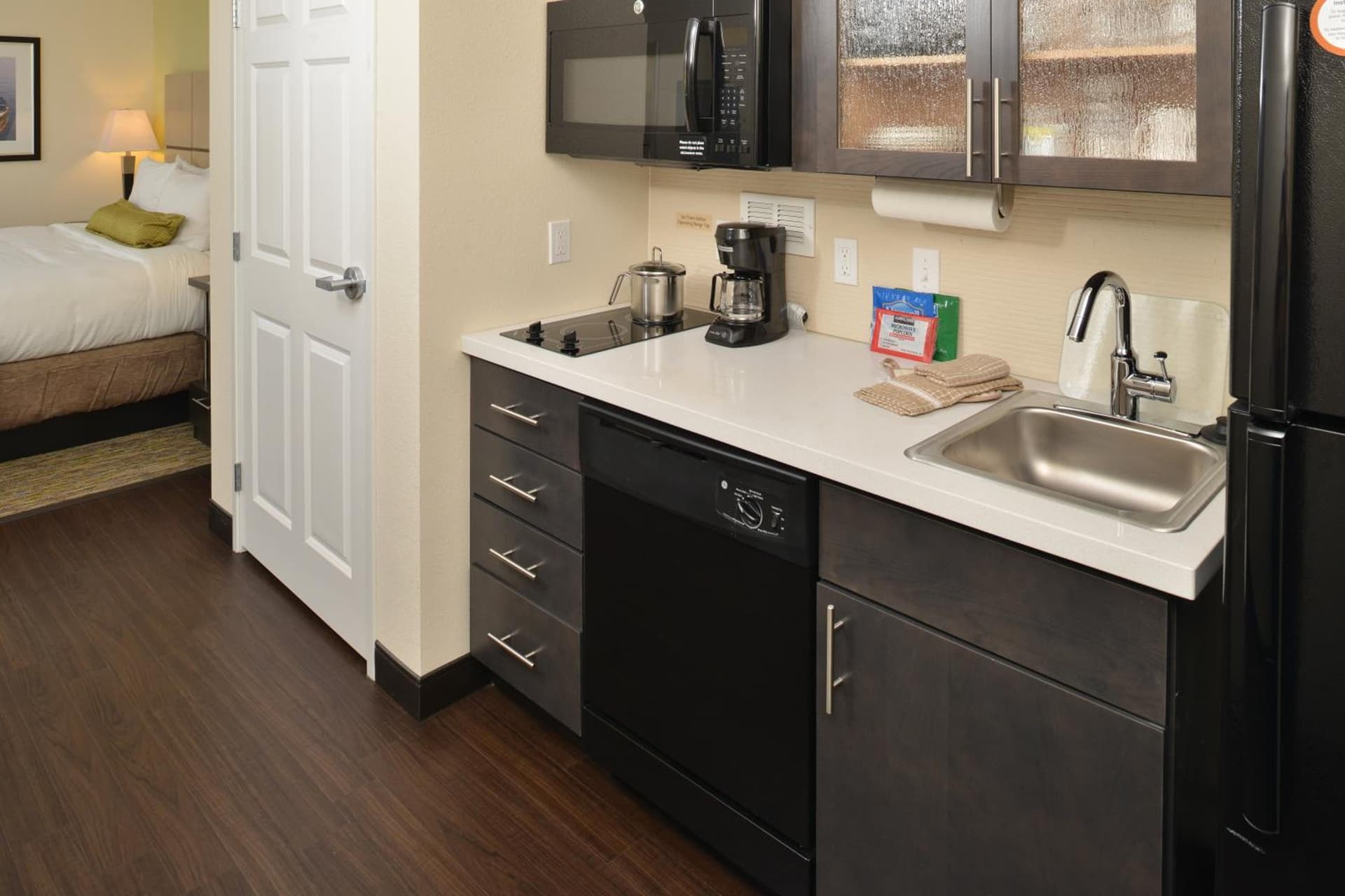 Candlewood Suites Eugene Springfield by IHG gallery photo in Eugene, OR — image 6