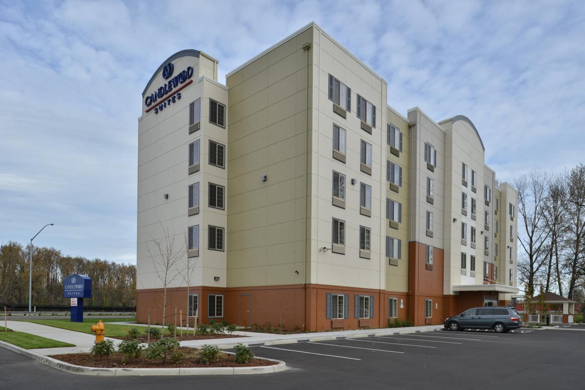 Candlewood Suites Eugene Springfield by IHG featured exterior or lobby in Eugene, OR — similar hotel