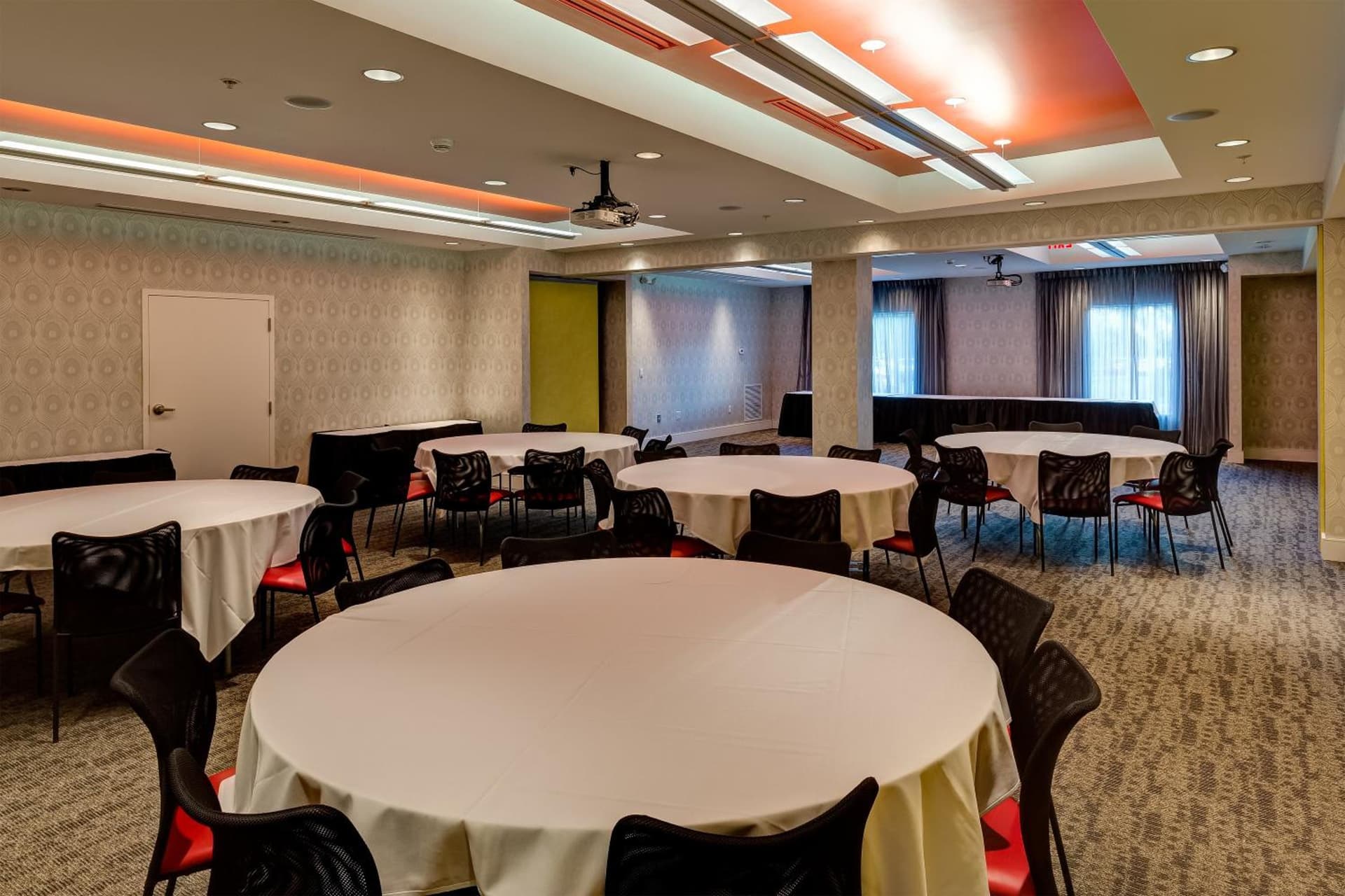 Hotel Indigo Columbus Architectural Center by IHG gallery photo in Columbus, IN — image 19