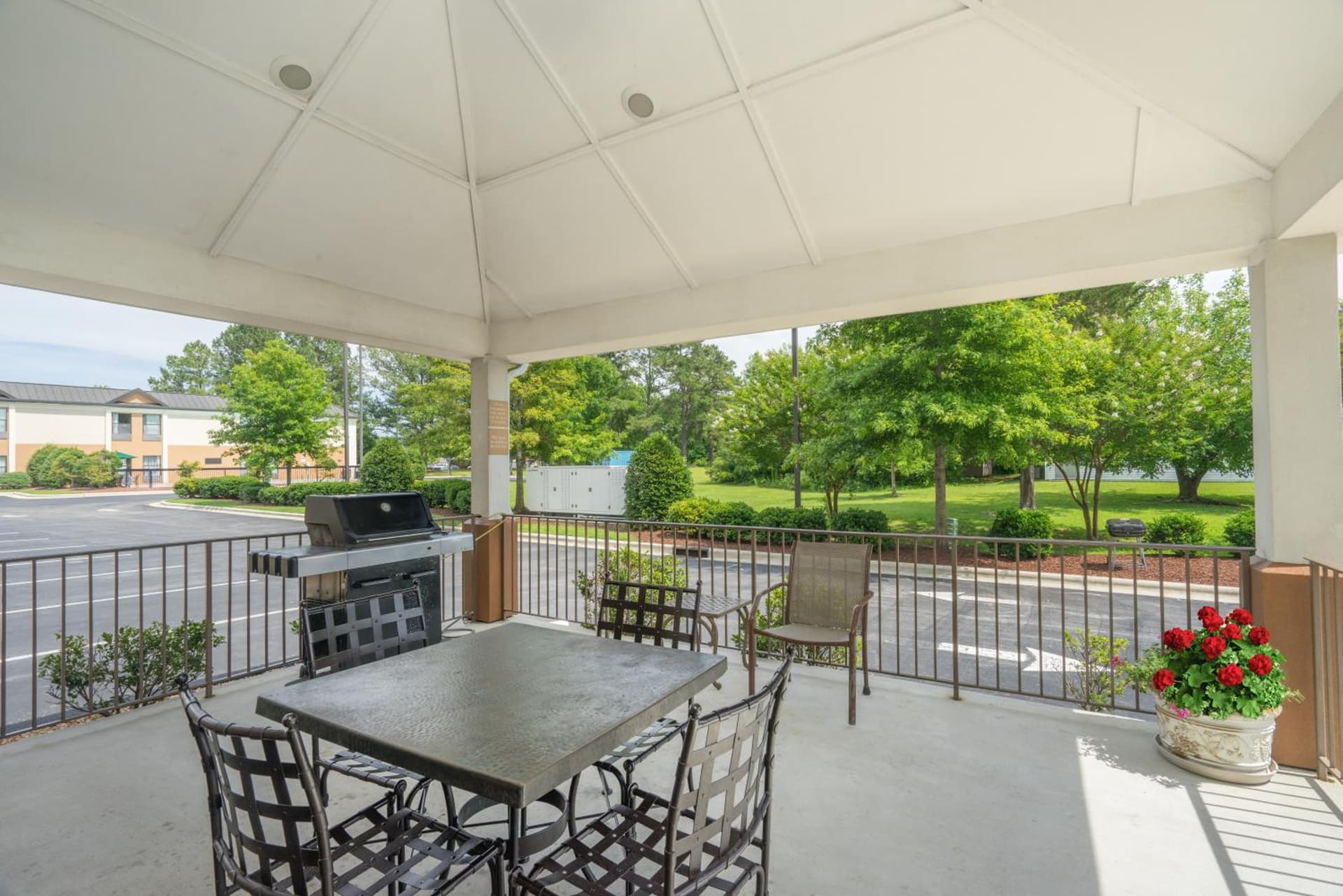 Candlewood Suites New Bern by IHG gallery photo in New Bern, NC — image 57