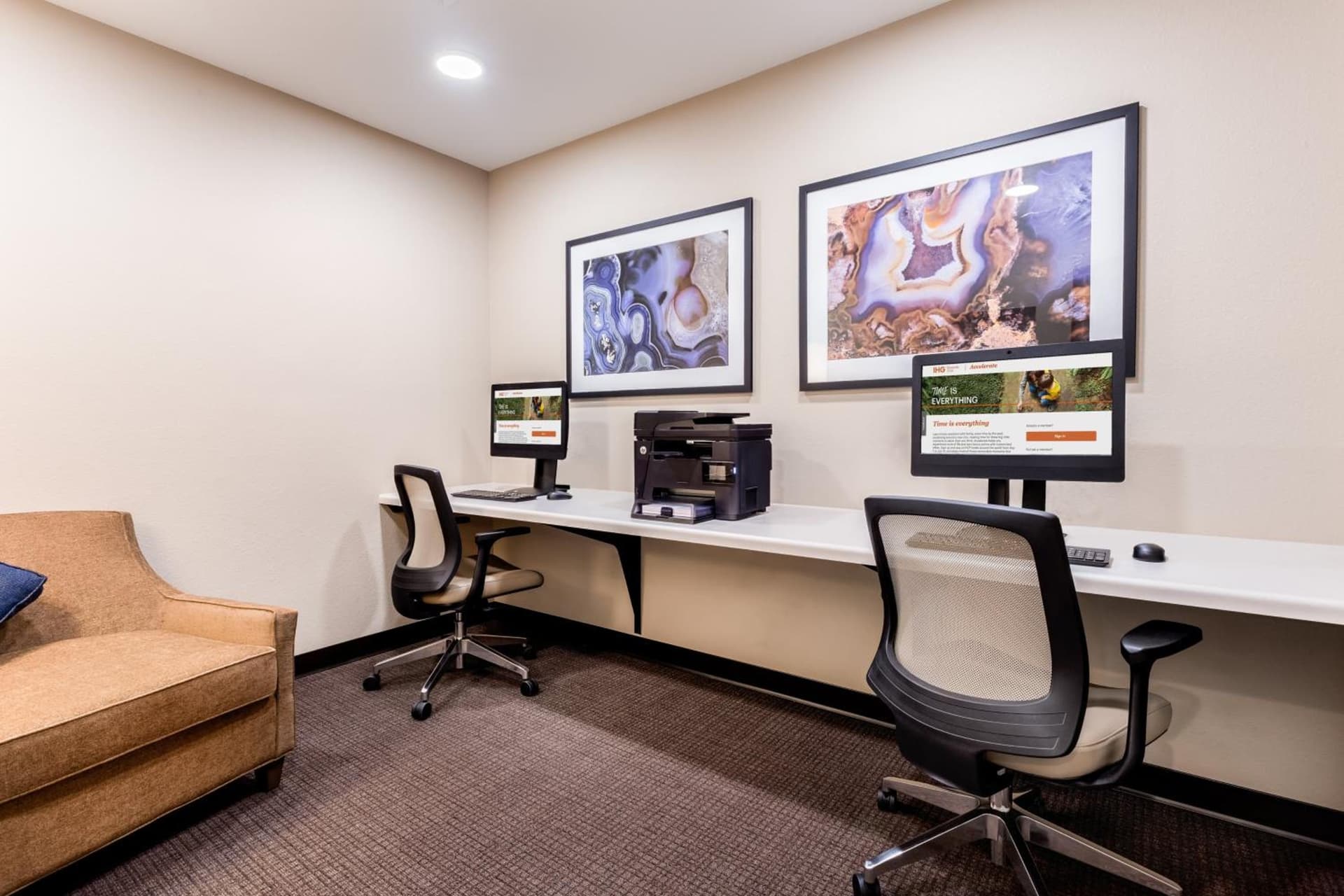 Candlewood Suites Eau Claire I-94 by IHG gallery photo in Eau Claire, WI — image 28